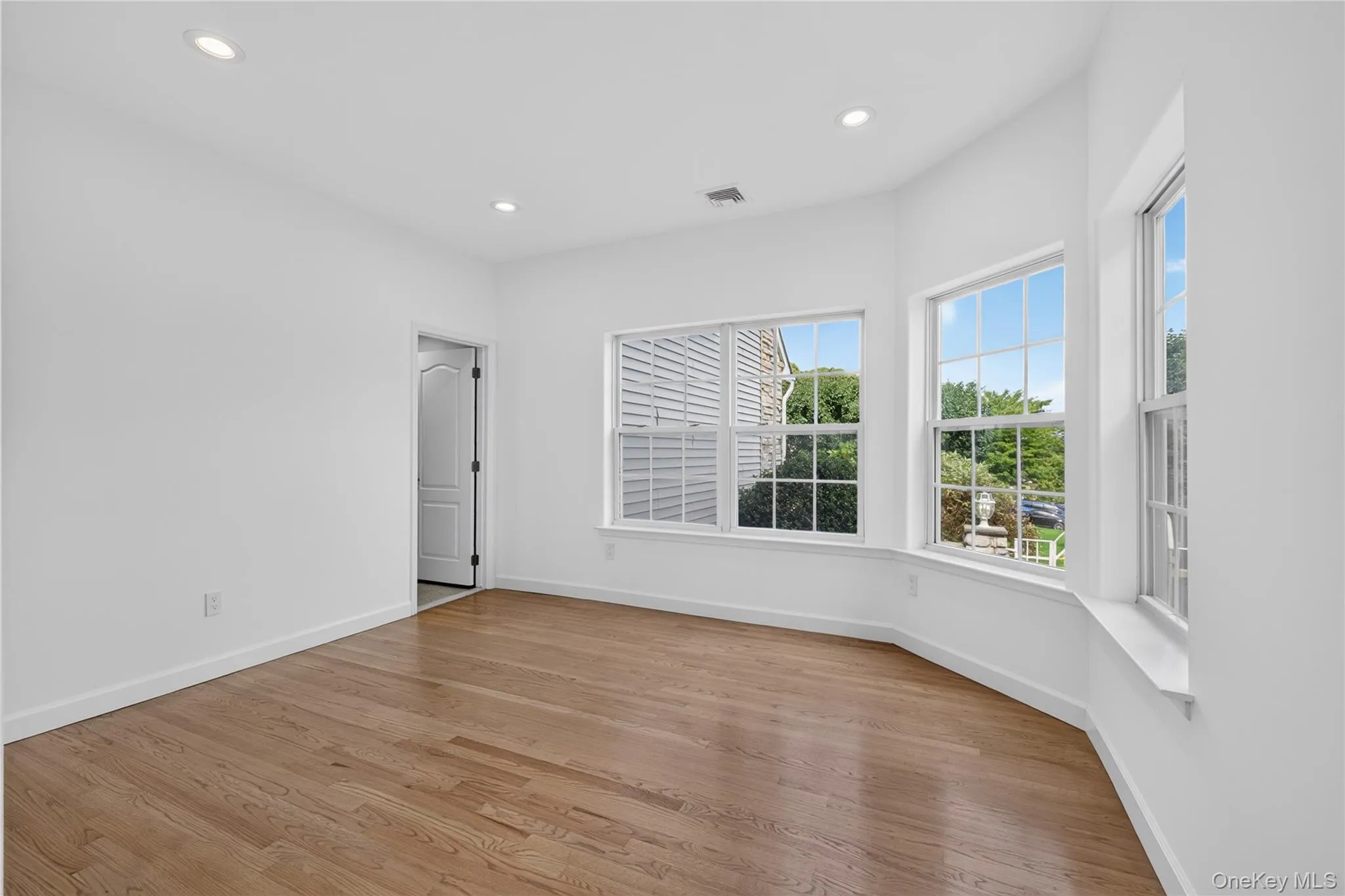 26 Hamlet Drive, Islip, NY, 5 Bedrooms Bedrooms, 18 Rooms Rooms,3 BathroomsBathrooms,Residential,For Rent,Hamlet,0,1046896 26 Hamlet Drive, Islip, NY, 5 Bedrooms Bedrooms, 18 Rooms Rooms,3 BathroomsBathrooms,Residential,For Rent,Hamlet,0,1046896
