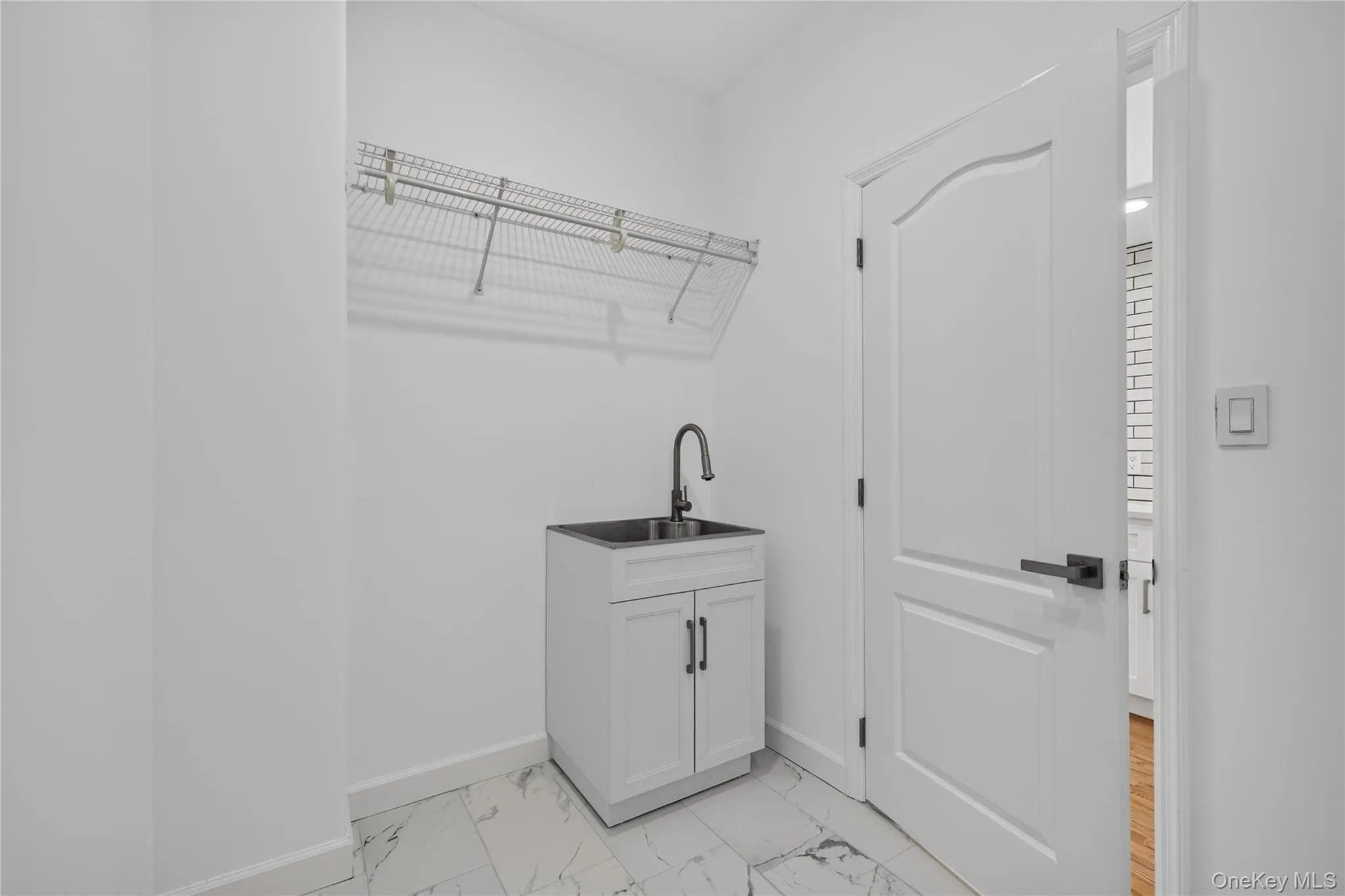 26 Hamlet Drive, Islip, NY, 5 Bedrooms Bedrooms, 18 Rooms Rooms,3 BathroomsBathrooms,Residential,For Rent,Hamlet,0,1046896 26 Hamlet Drive, Islip, NY, 5 Bedrooms Bedrooms, 18 Rooms Rooms,3 BathroomsBathrooms,Residential,For Rent,Hamlet,0,1046896
