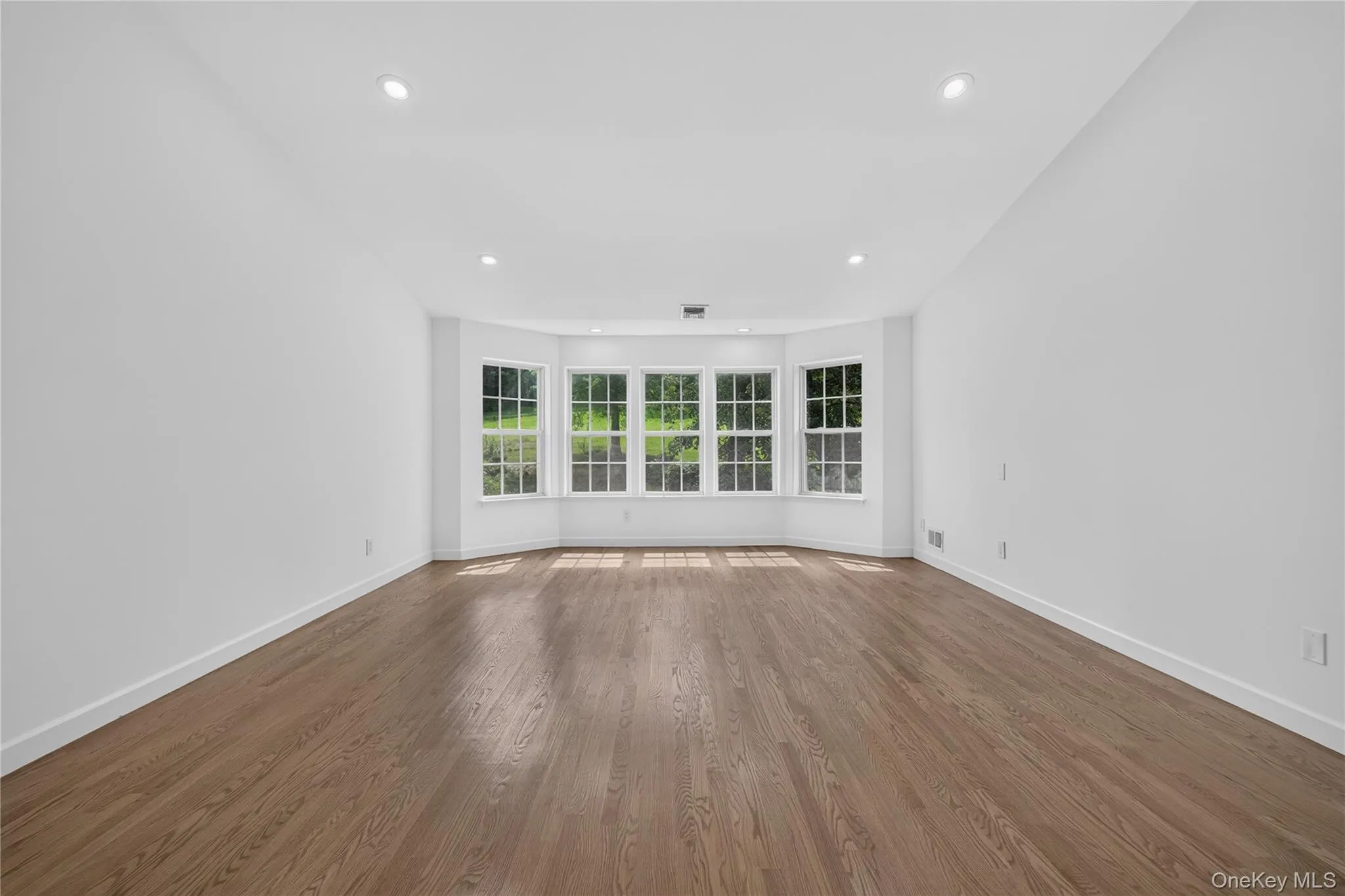 26 Hamlet Drive, Islip, NY, 5 Bedrooms Bedrooms, 18 Rooms Rooms,3 BathroomsBathrooms,Residential,For Rent,Hamlet,0,1046896 26 Hamlet Drive, Islip, NY, 5 Bedrooms Bedrooms, 18 Rooms Rooms,3 BathroomsBathrooms,Residential,For Rent,Hamlet,0,1046896