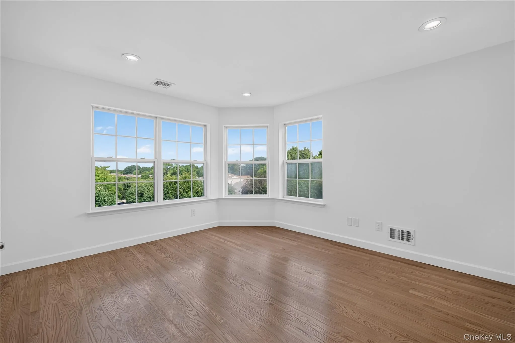 26 Hamlet Drive, Islip, NY, 5 Bedrooms Bedrooms, 18 Rooms Rooms,3 BathroomsBathrooms,Residential,For Rent,Hamlet,0,1046896 26 Hamlet Drive, Islip, NY, 5 Bedrooms Bedrooms, 18 Rooms Rooms,3 BathroomsBathrooms,Residential,For Rent,Hamlet,0,1046896