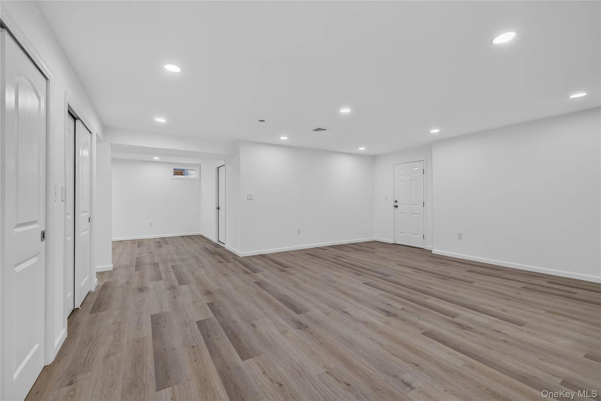 26 Hamlet Drive, Islip, NY, 5 Bedrooms Bedrooms, 18 Rooms Rooms,3 BathroomsBathrooms,Residential,For Rent,Hamlet,0,1046896 26 Hamlet Drive, Islip, NY, 5 Bedrooms Bedrooms, 18 Rooms Rooms,3 BathroomsBathrooms,Residential,For Rent,Hamlet,0,1046896