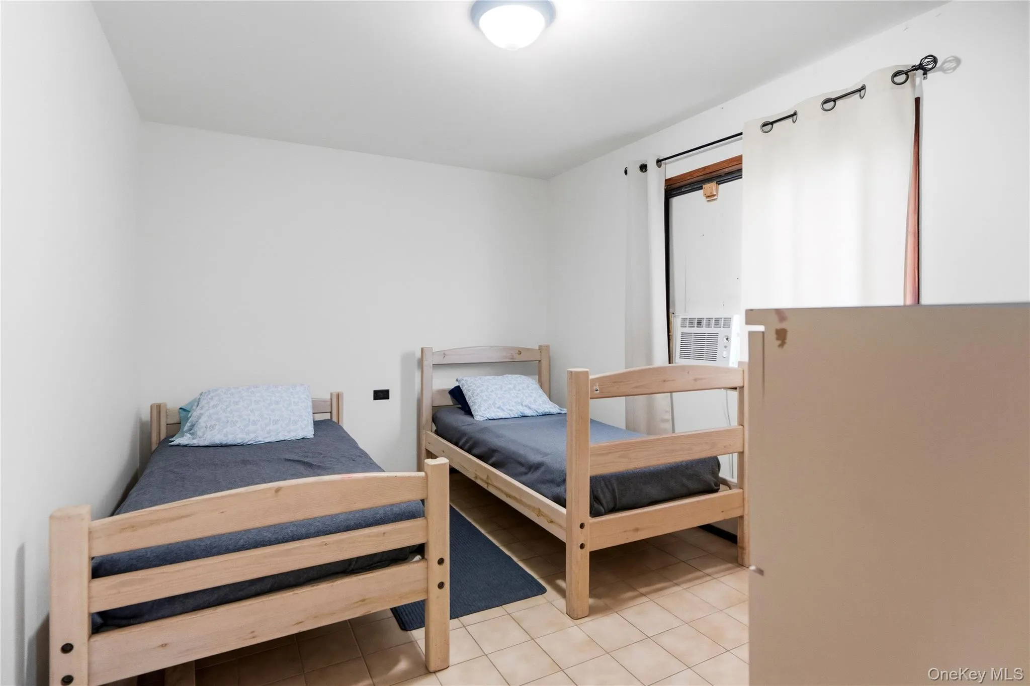 8 Cayuga Street, Brookhaven, NY, 3 Bedrooms Bedrooms, 6 Rooms Rooms,2 BathroomsBathrooms,Residential,For Rent,Cayuga,0,1046897 8 Cayuga Street, Brookhaven, NY, 3 Bedrooms Bedrooms, 6 Rooms Rooms,2 BathroomsBathrooms,Residential,For Rent,Cayuga,0,1046897