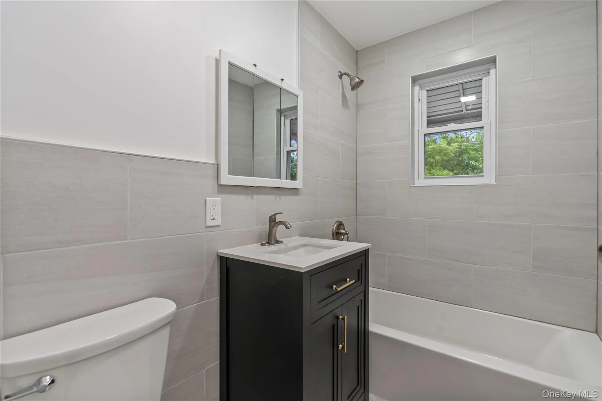 401 Olmstead Avenue, New York, NY, 3 Bedrooms Bedrooms, 5 Rooms Rooms,1 BathroomBathrooms,Residential Lease,For Rent,Olmstead,0,1046899 401 Olmstead Avenue, New York, NY, 3 Bedrooms Bedrooms, 5 Rooms Rooms,1 BathroomBathrooms,Residential Lease,For Rent,Olmstead,0,1046899