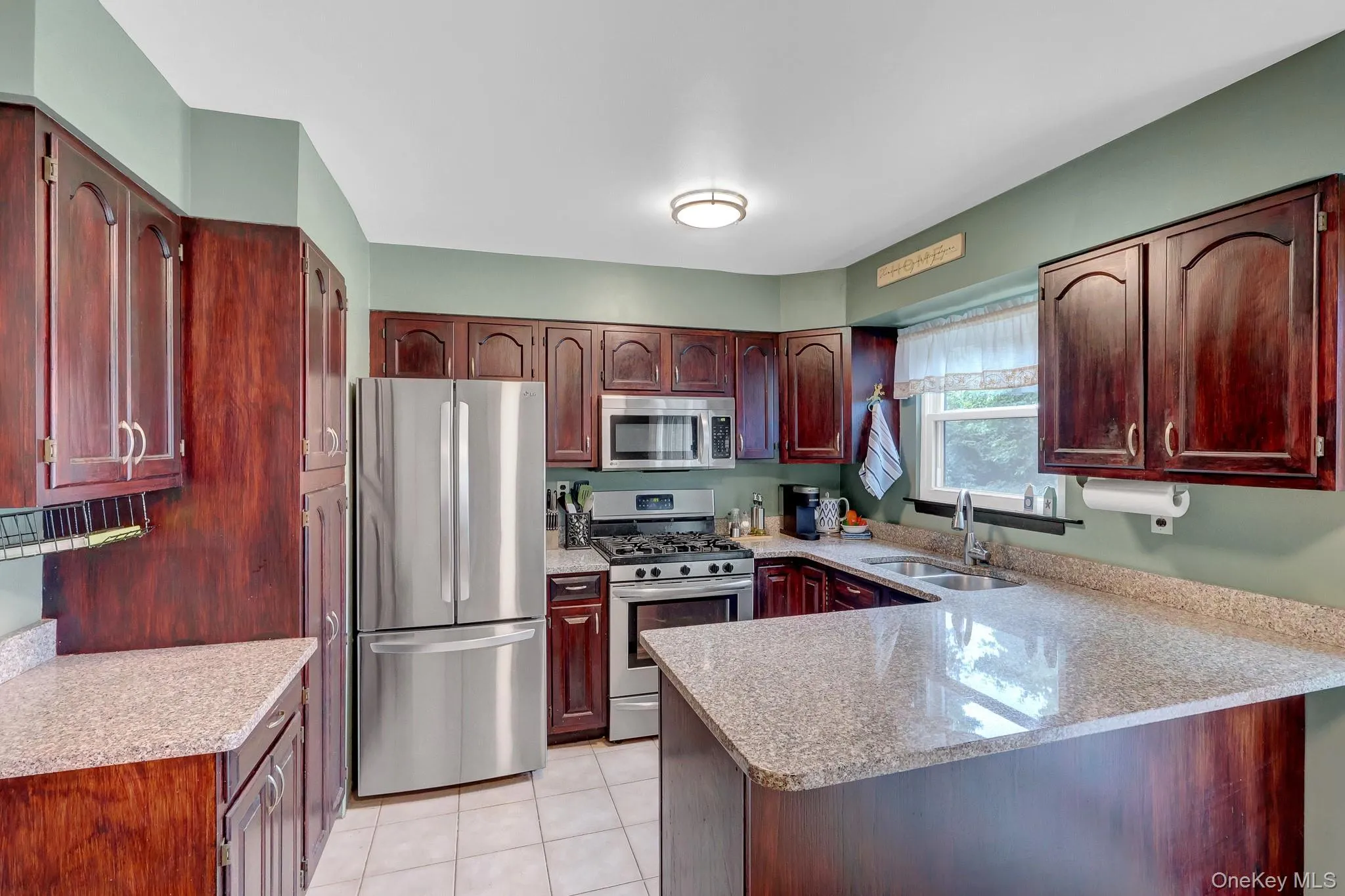 5 Madsen Lane, Huntington, NY, 3 Bedrooms Bedrooms, 5 Rooms Rooms,2 BathroomsBathrooms,Residential,For Rent,Madsen,0,1046901 5 Madsen Lane, Huntington, NY, 3 Bedrooms Bedrooms, 5 Rooms Rooms,2 BathroomsBathrooms,Residential,For Rent,Madsen,0,1046901
