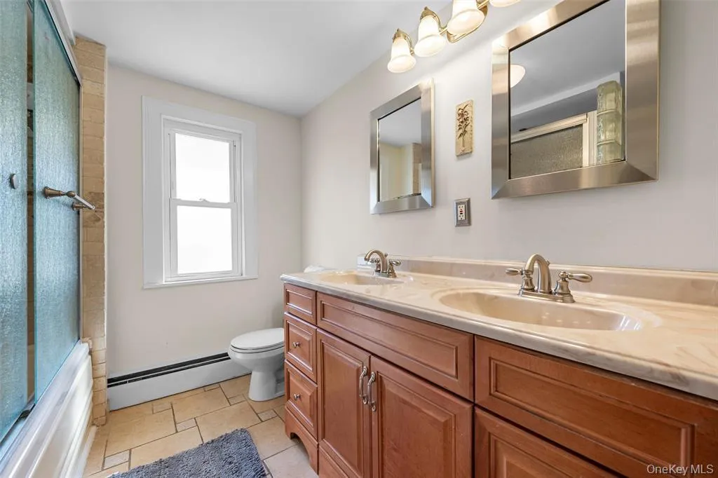 96 Galloway Road, Warwick (town), NY, 3 Bedrooms Bedrooms, 10 Rooms Rooms,2 BathroomsBathrooms,Residential,For Rent,Galloway,0,1046907 96 Galloway Road, Warwick (town), NY, 3 Bedrooms Bedrooms, 10 Rooms Rooms,2 BathroomsBathrooms,Residential,For Rent,Galloway,0,1046907
