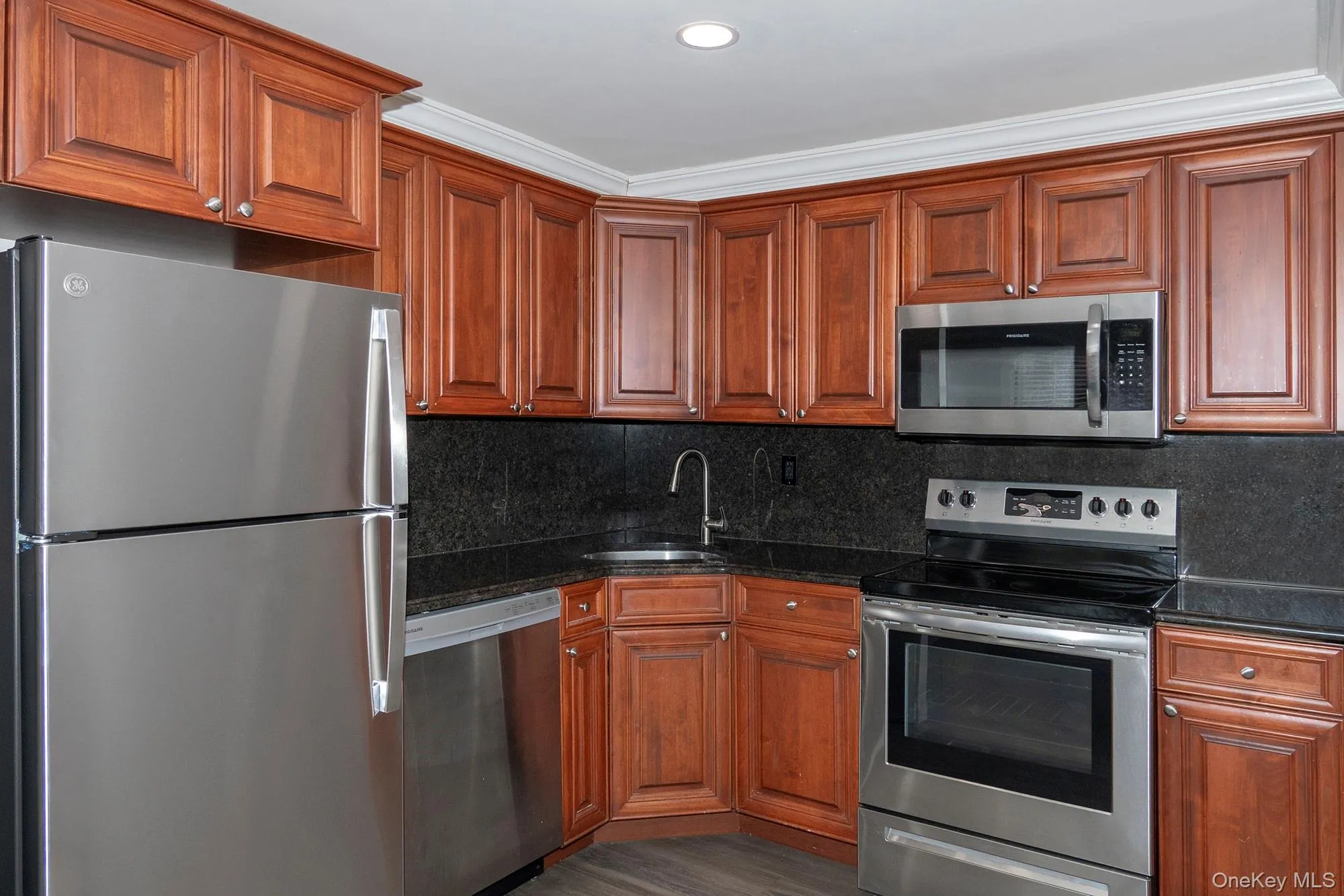 64 Clinton Avenue, Islip, NY, 1 Bedroom Bedrooms, 4 Rooms Rooms,1 BathroomBathrooms,Residential Lease,For Rent,Clinton,0,1046908 64 Clinton Avenue, Islip, NY, 1 Bedroom Bedrooms, 4 Rooms Rooms,1 BathroomBathrooms,Residential Lease,For Rent,Clinton,0,1046908