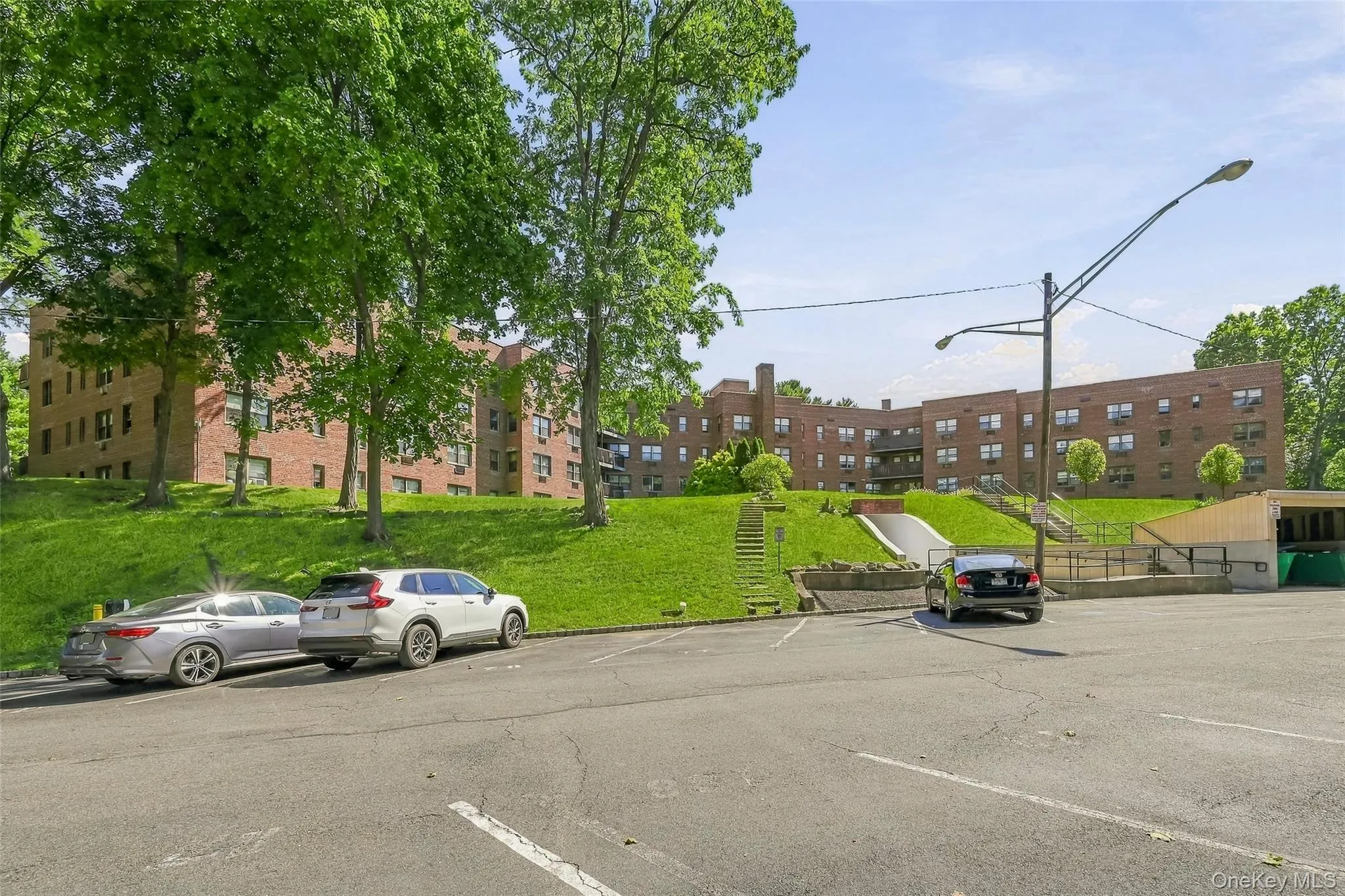 On-site parking makes it easy to come and go, whether you’re heading to the train, downtown Suffern, or out for the weekend. On-site parking makes it easy to come and go, whether you’re heading to the train, downtown Suffern, or out for the weekend.