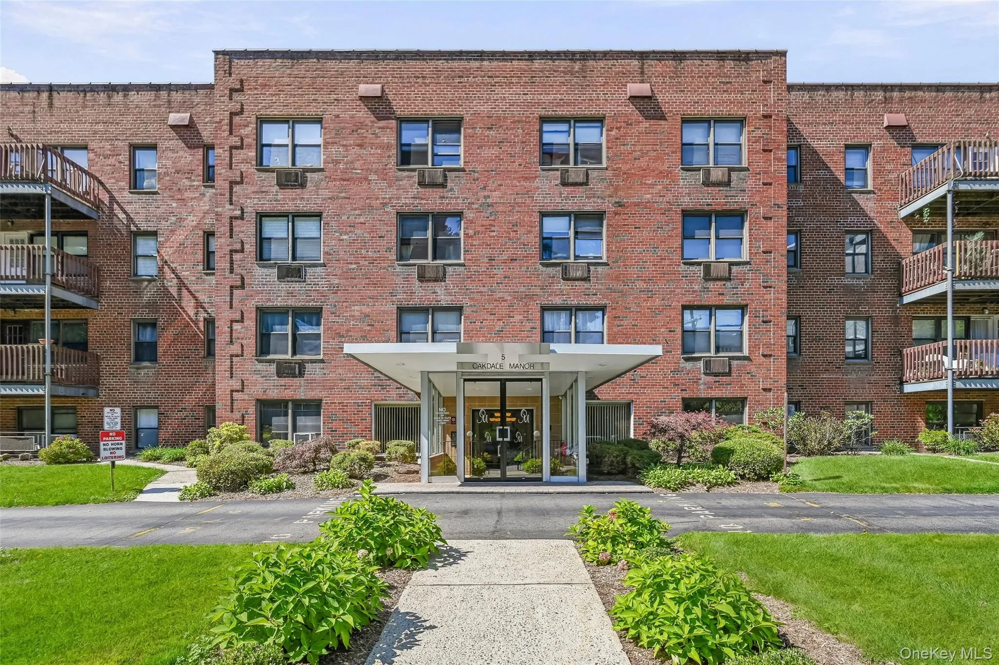 5 Oakdale Manor, Ramapo, NY, 1 Bedroom Bedrooms, 4 Rooms Rooms,1 BathroomBathrooms,Residential,For Rent,Oakdale,0,1046910 5 Oakdale Manor, Ramapo, NY, 1 Bedroom Bedrooms, 4 Rooms Rooms,1 BathroomBathrooms,Residential,For Rent,Oakdale,0,1046910
