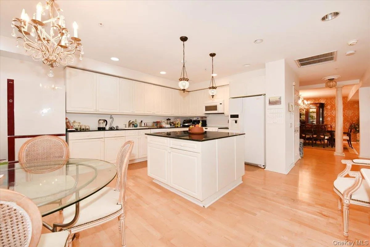 100 Harbor View Drive, North Hempstead, NY, 3 Bedrooms Bedrooms, 6 Rooms Rooms,2 BathroomsBathrooms,Residential,For Rent,Harbor View,0,1046915 100 Harbor View Drive, North Hempstead, NY, 3 Bedrooms Bedrooms, 6 Rooms Rooms,2 BathroomsBathrooms,Residential,For Rent,Harbor View,0,1046915