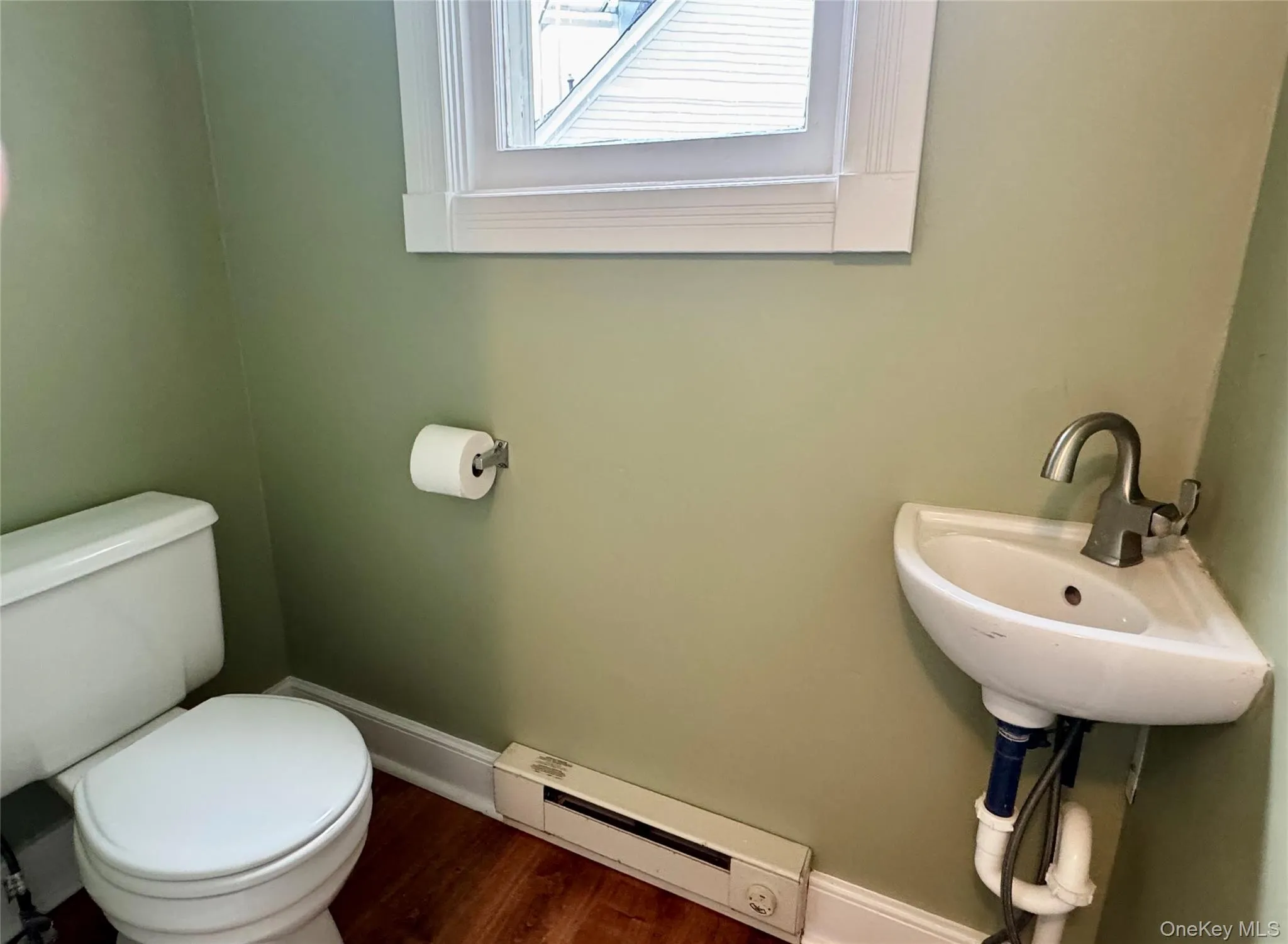 1st floor 1/2 bath 1st floor 1/2 bath