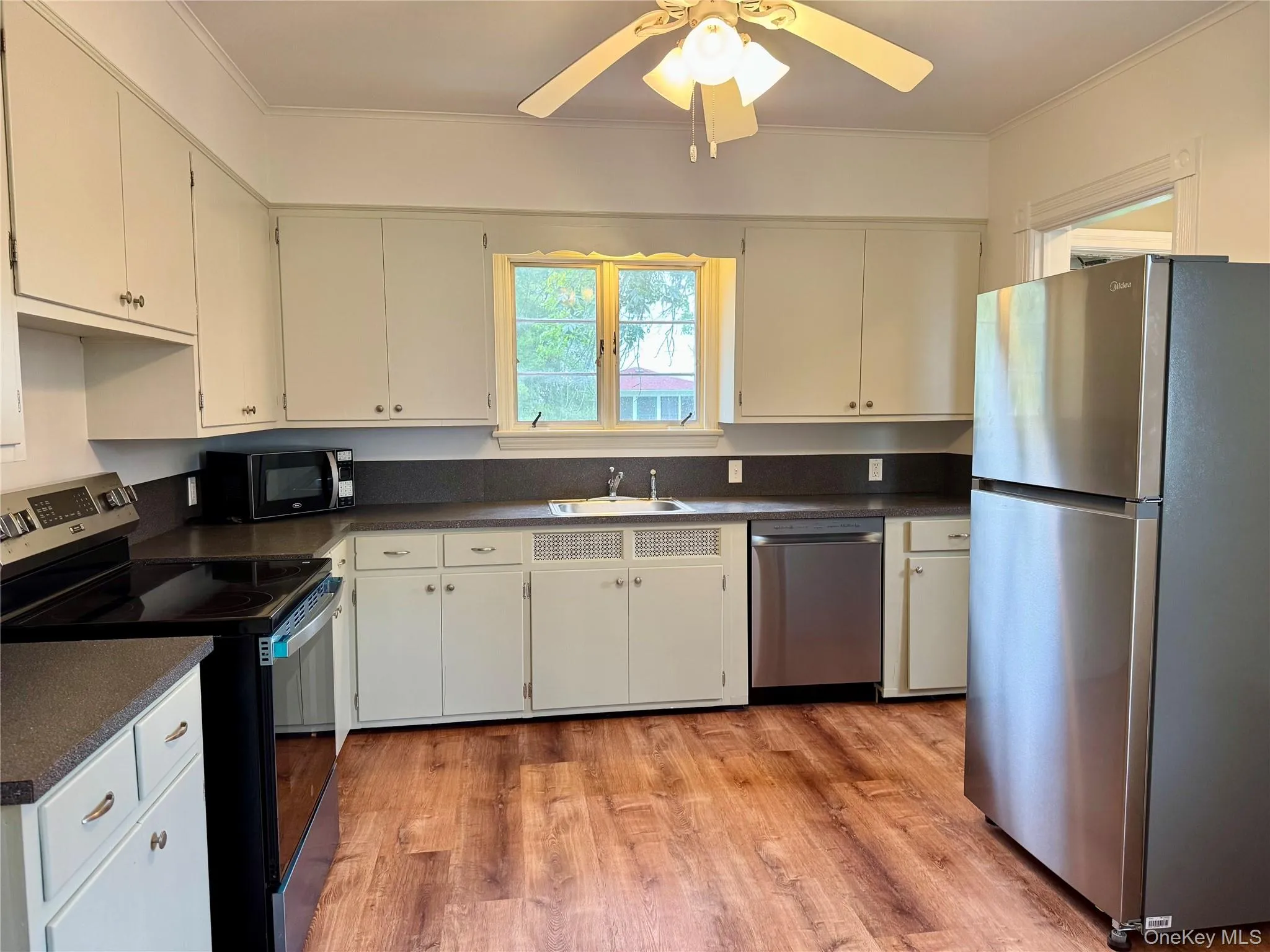 51970 Route 25, Southold, NY, 4 Bedrooms Bedrooms, 8 Rooms Rooms,1 BathroomBathrooms,Residential Lease,For Rent,Route 25,0,1046920 51970 Route 25, Southold, NY, 4 Bedrooms Bedrooms, 8 Rooms Rooms,1 BathroomBathrooms,Residential Lease,For Rent,Route 25,0,1046920
