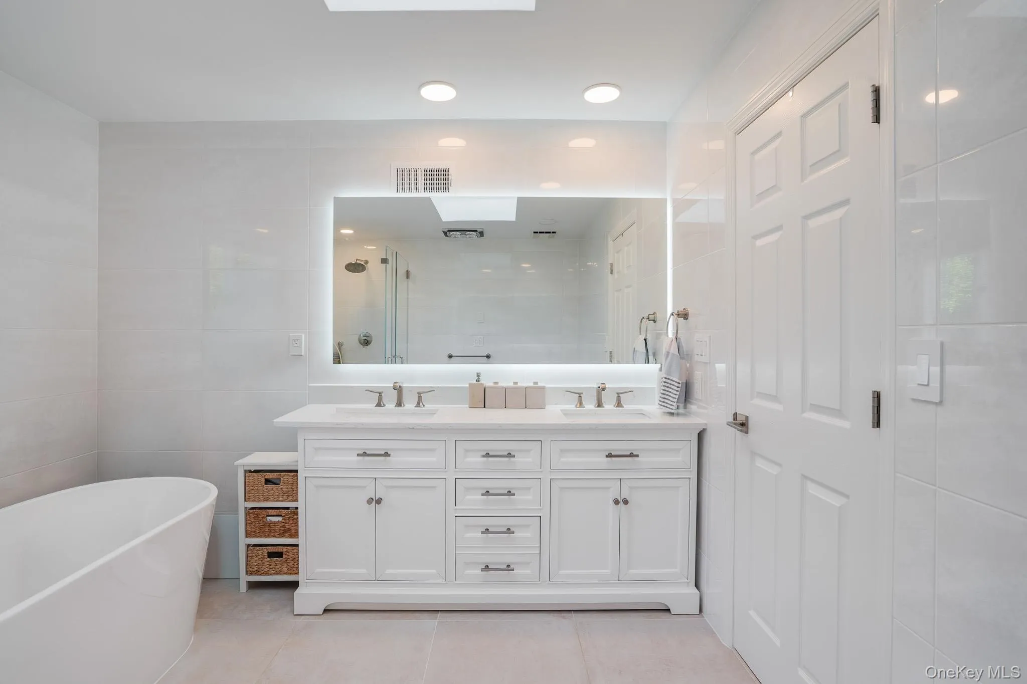 3 Lewiston Court, Ossining, NY, 3 Bedrooms Bedrooms, 8 Rooms Rooms,2 BathroomsBathrooms,Residential,For Rent,Lewiston,0,1046925 3 Lewiston Court, Ossining, NY, 3 Bedrooms Bedrooms, 8 Rooms Rooms,2 BathroomsBathrooms,Residential,For Rent,Lewiston,0,1046925
