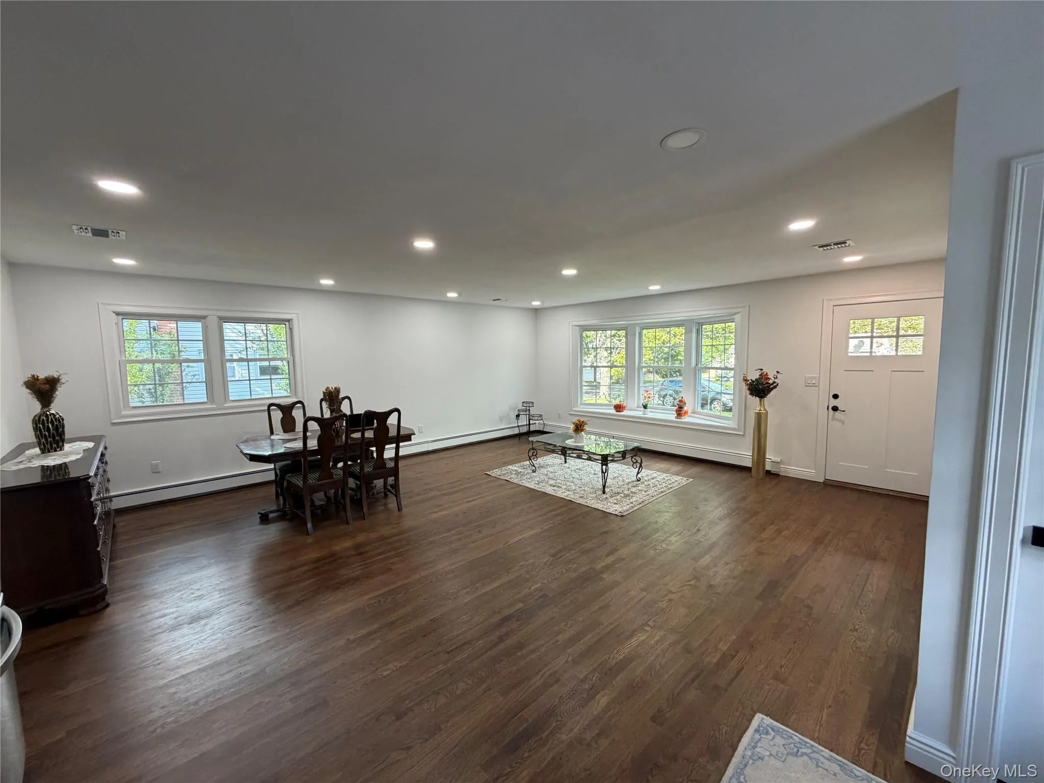1544 Thompson Drive, Islip, NY, 3 Bedrooms Bedrooms, 6 Rooms Rooms,1 BathroomBathrooms,Residential,For Rent,Thompson,0,1046929 1544 Thompson Drive, Islip, NY, 3 Bedrooms Bedrooms, 6 Rooms Rooms,1 BathroomBathrooms,Residential,For Rent,Thompson,0,1046929