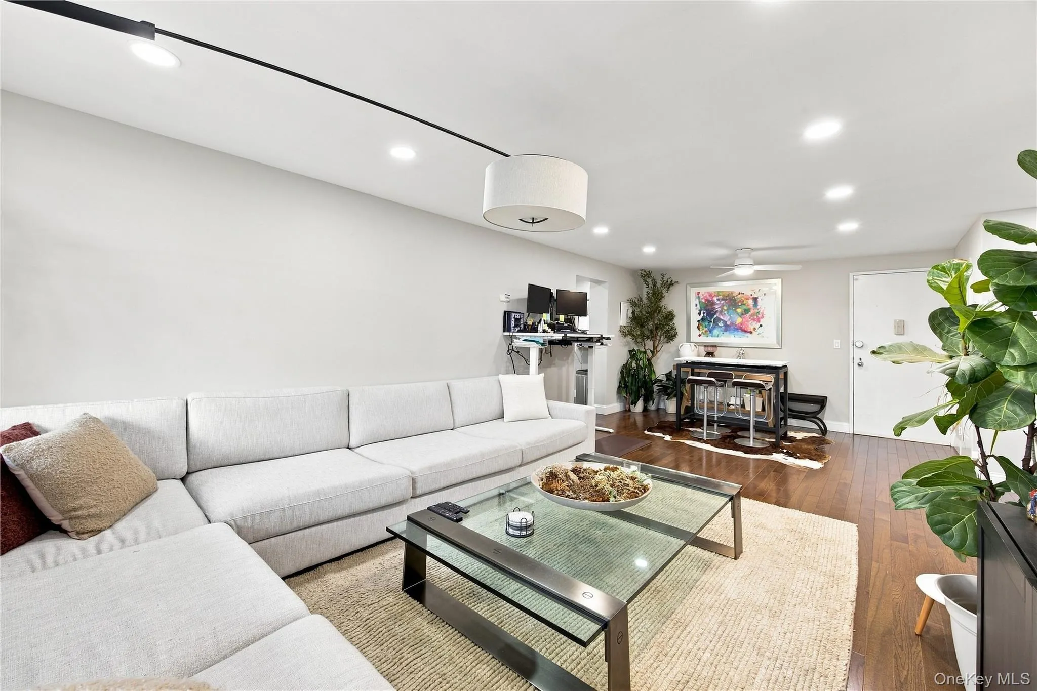 1 Bay Club Drive, New York, NY, 1 Bedroom Bedrooms, 3 Rooms Rooms,1 BathroomBathrooms,Residential,For Rent,Bay Club,0,1046930 1 Bay Club Drive, New York, NY, 1 Bedroom Bedrooms, 3 Rooms Rooms,1 BathroomBathrooms,Residential,For Rent,Bay Club,0,1046930