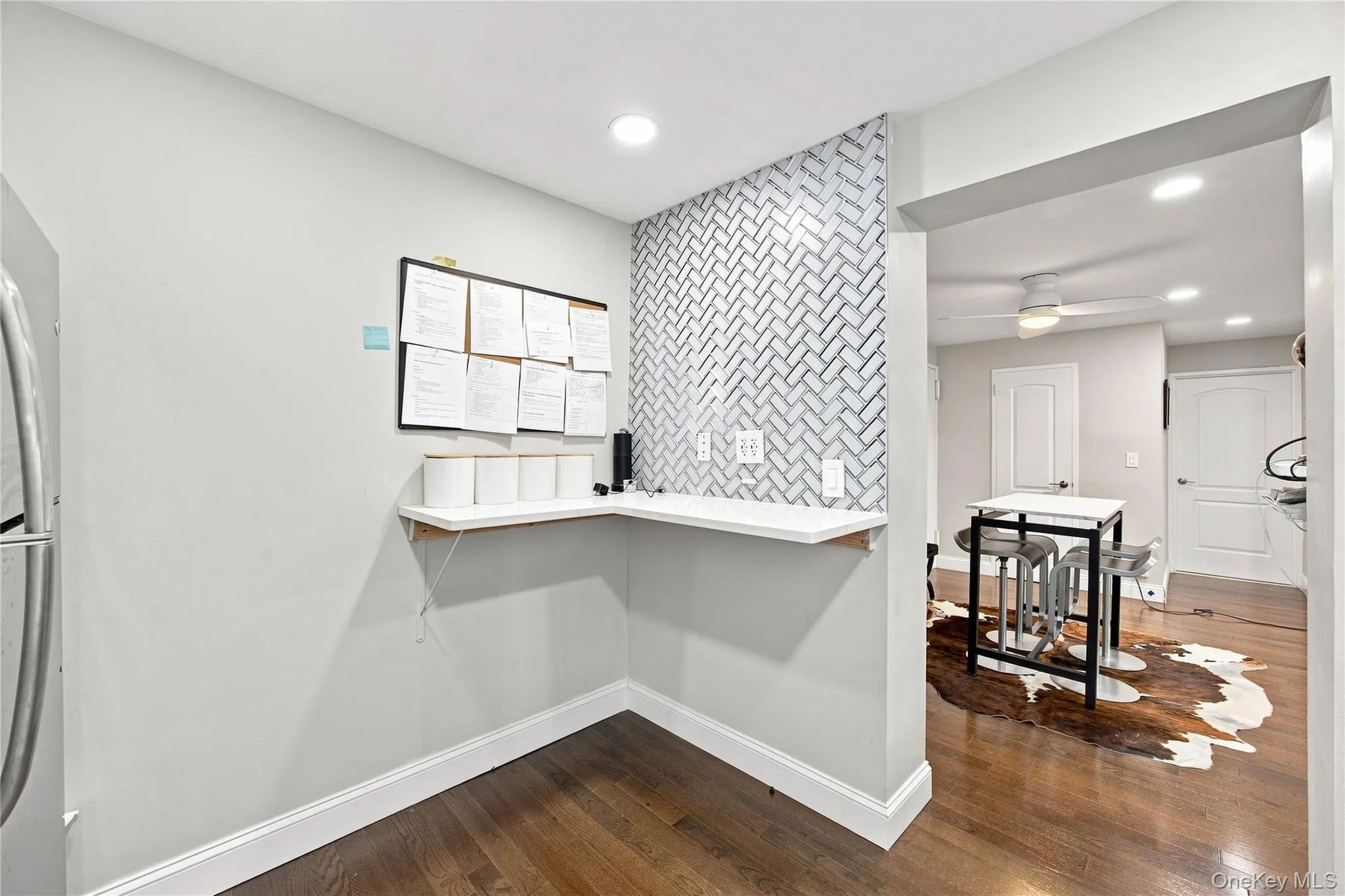 1 Bay Club Drive, New York, NY, 1 Bedroom Bedrooms, 3 Rooms Rooms,1 BathroomBathrooms,Residential,For Rent,Bay Club,0,1046930 1 Bay Club Drive, New York, NY, 1 Bedroom Bedrooms, 3 Rooms Rooms,1 BathroomBathrooms,Residential,For Rent,Bay Club,0,1046930