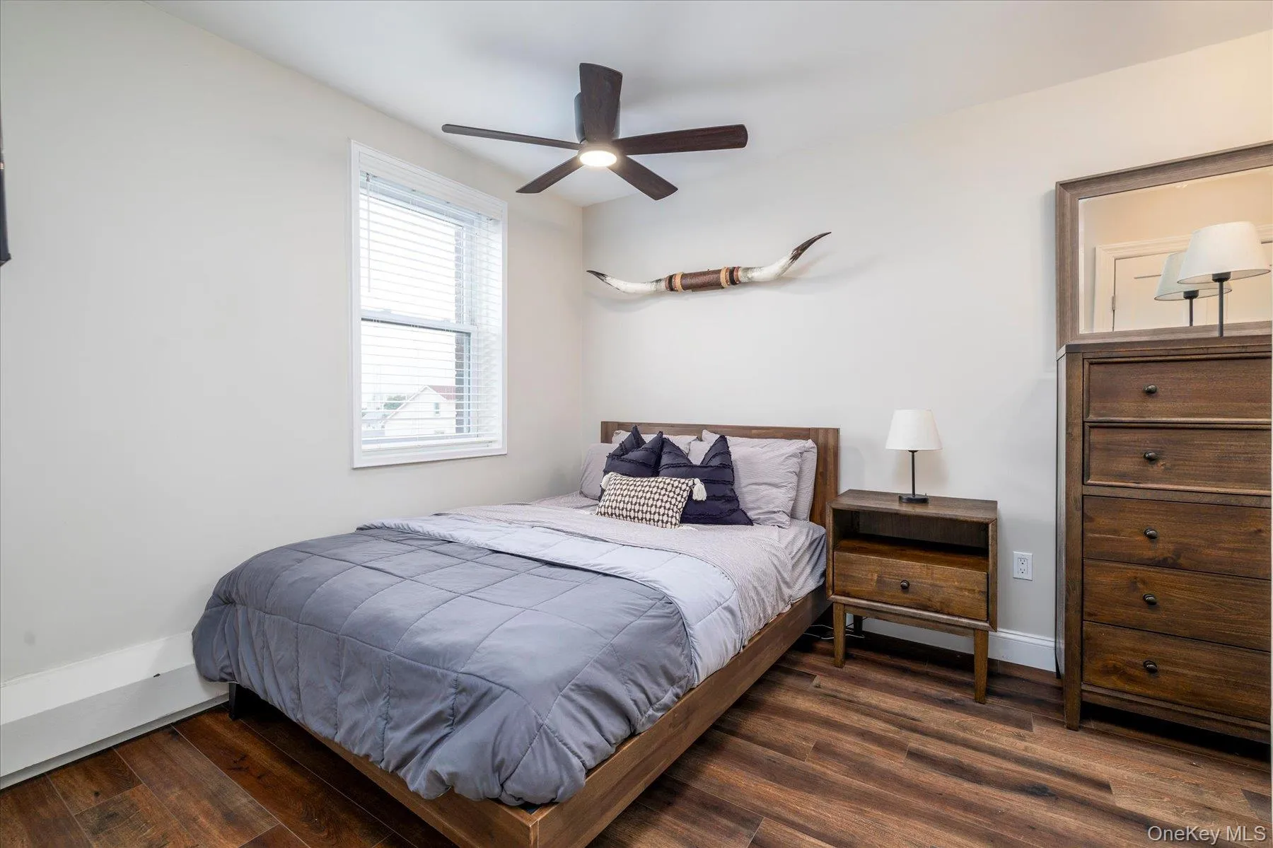 370 Broadway, Long Beach, NY, 1 Bedroom Bedrooms, 3 Rooms Rooms,1 BathroomBathrooms,Residential,For Rent,Broadway,0,1046934 370 Broadway, Long Beach, NY, 1 Bedroom Bedrooms, 3 Rooms Rooms,1 BathroomBathrooms,Residential,For Rent,Broadway,0,1046934