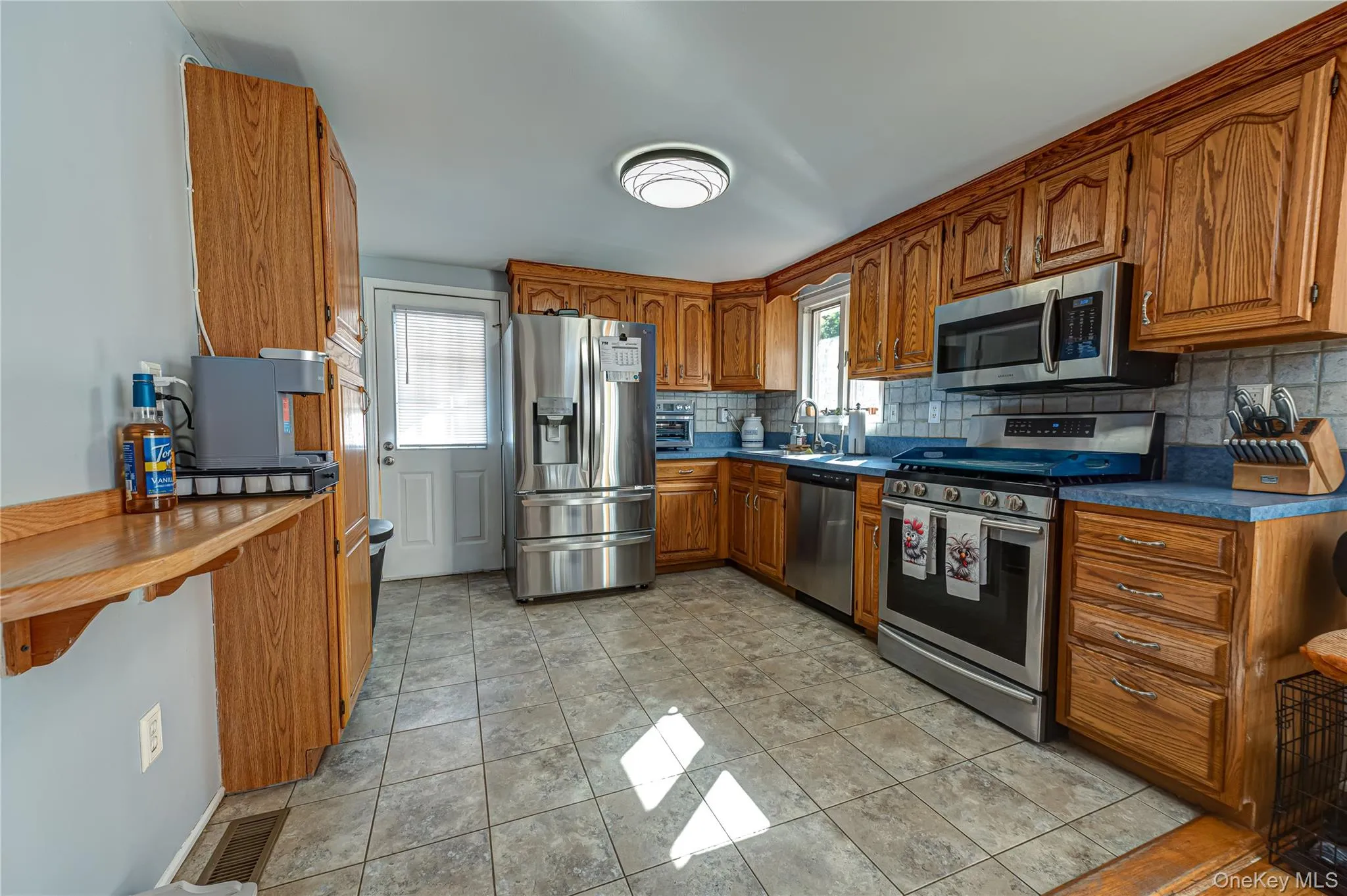 8 Forest Avenue, Brookhaven, NY, 3 Bedrooms Bedrooms, 5 Rooms Rooms,1 BathroomBathrooms,Residential,For Rent,Forest,0,1046942 8 Forest Avenue, Brookhaven, NY, 3 Bedrooms Bedrooms, 5 Rooms Rooms,1 BathroomBathrooms,Residential,For Rent,Forest,0,1046942