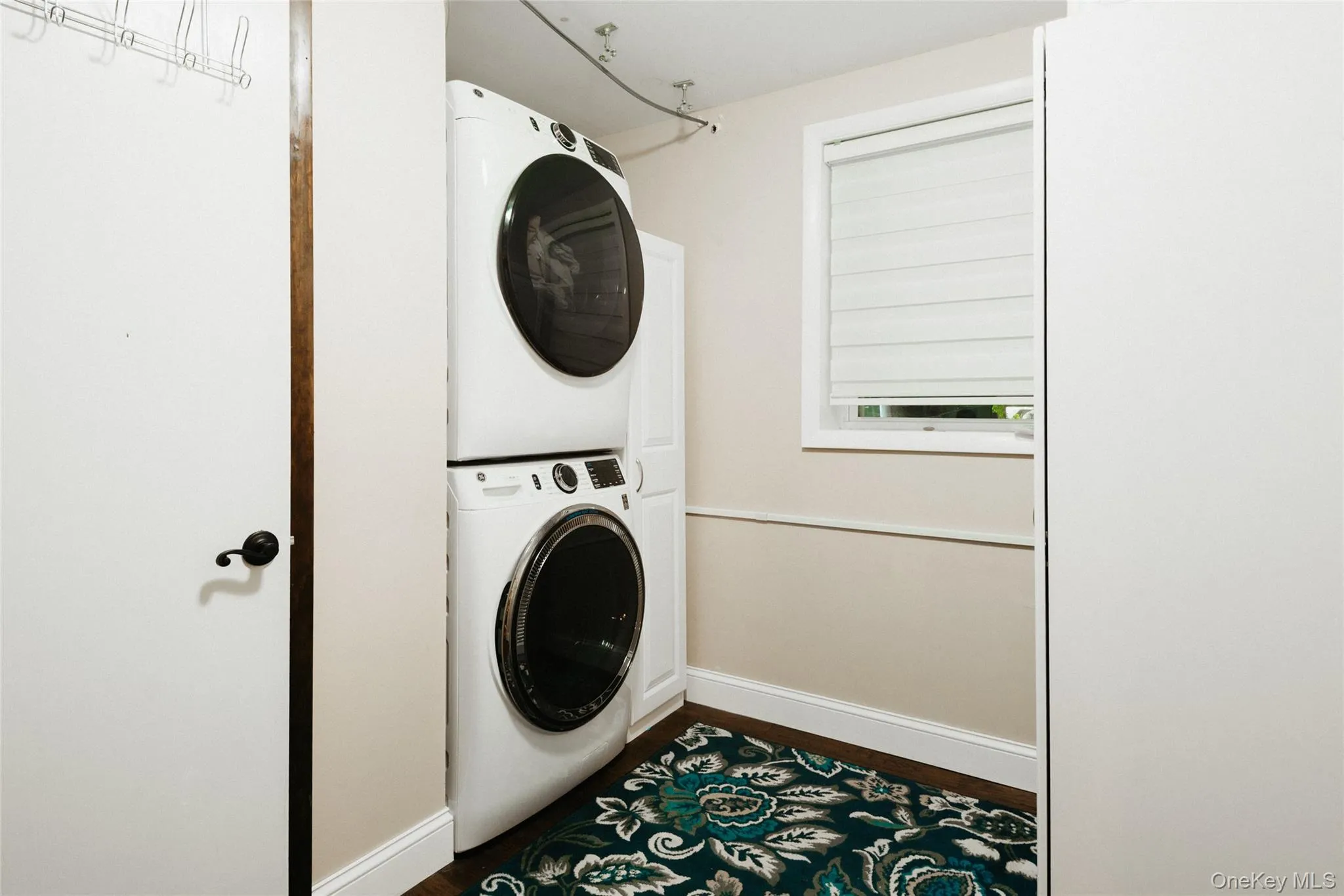 7 Tina Drive, Lloyd, NY, 3 Bedrooms Bedrooms, 7 Rooms Rooms,2 BathroomsBathrooms,Residential,For Rent,Tina,0,1046947 7 Tina Drive, Lloyd, NY, 3 Bedrooms Bedrooms, 7 Rooms Rooms,2 BathroomsBathrooms,Residential,For Rent,Tina,0,1046947