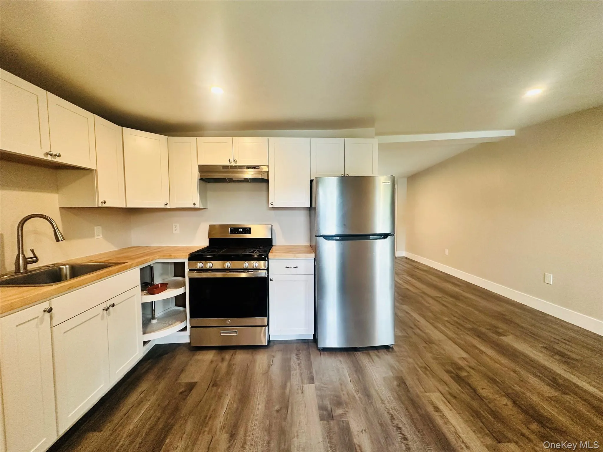 80 Garden Street, Poughkeepsie, NY, 1 Bedroom Bedrooms, 3 Rooms Rooms,1 BathroomBathrooms,Residential Lease,For Rent,Garden,0,1046948 80 Garden Street, Poughkeepsie, NY, 1 Bedroom Bedrooms, 3 Rooms Rooms,1 BathroomBathrooms,Residential Lease,For Rent,Garden,0,1046948