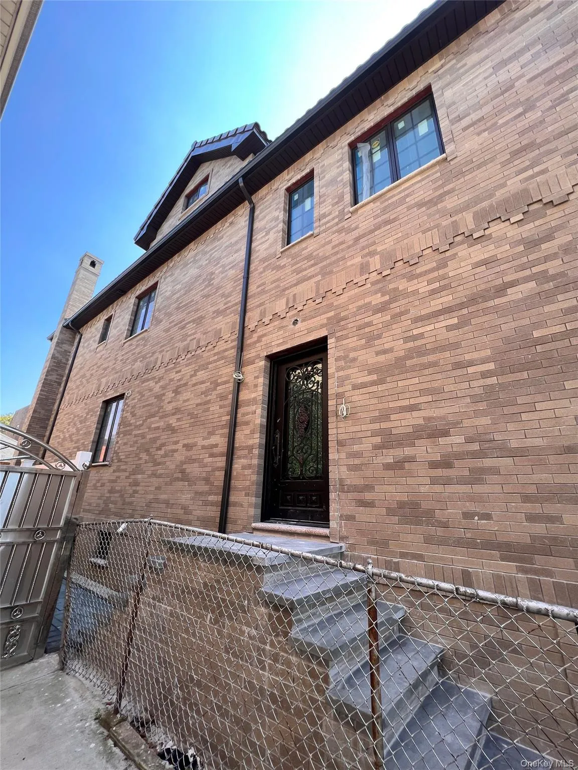 5647 136th Street, New York, NY, 5 Bedrooms Bedrooms, 9 Rooms Rooms,3 BathroomsBathrooms,Residential Lease,For Rent,136th,0,1046951 5647 136th Street, New York, NY, 5 Bedrooms Bedrooms, 9 Rooms Rooms,3 BathroomsBathrooms,Residential Lease,For Rent,136th,0,1046951
