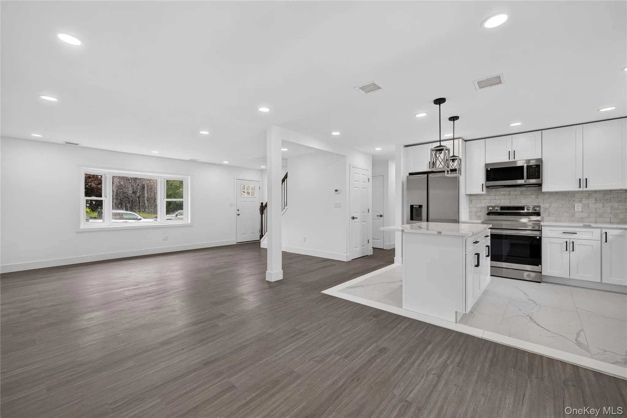 42 Clymer Street, Brookhaven, NY, 5 Bedrooms Bedrooms, 11 Rooms Rooms,2 BathroomsBathrooms,Residential,For Rent,Clymer,0,1046952 42 Clymer Street, Brookhaven, NY, 5 Bedrooms Bedrooms, 11 Rooms Rooms,2 BathroomsBathrooms,Residential,For Rent,Clymer,0,1046952