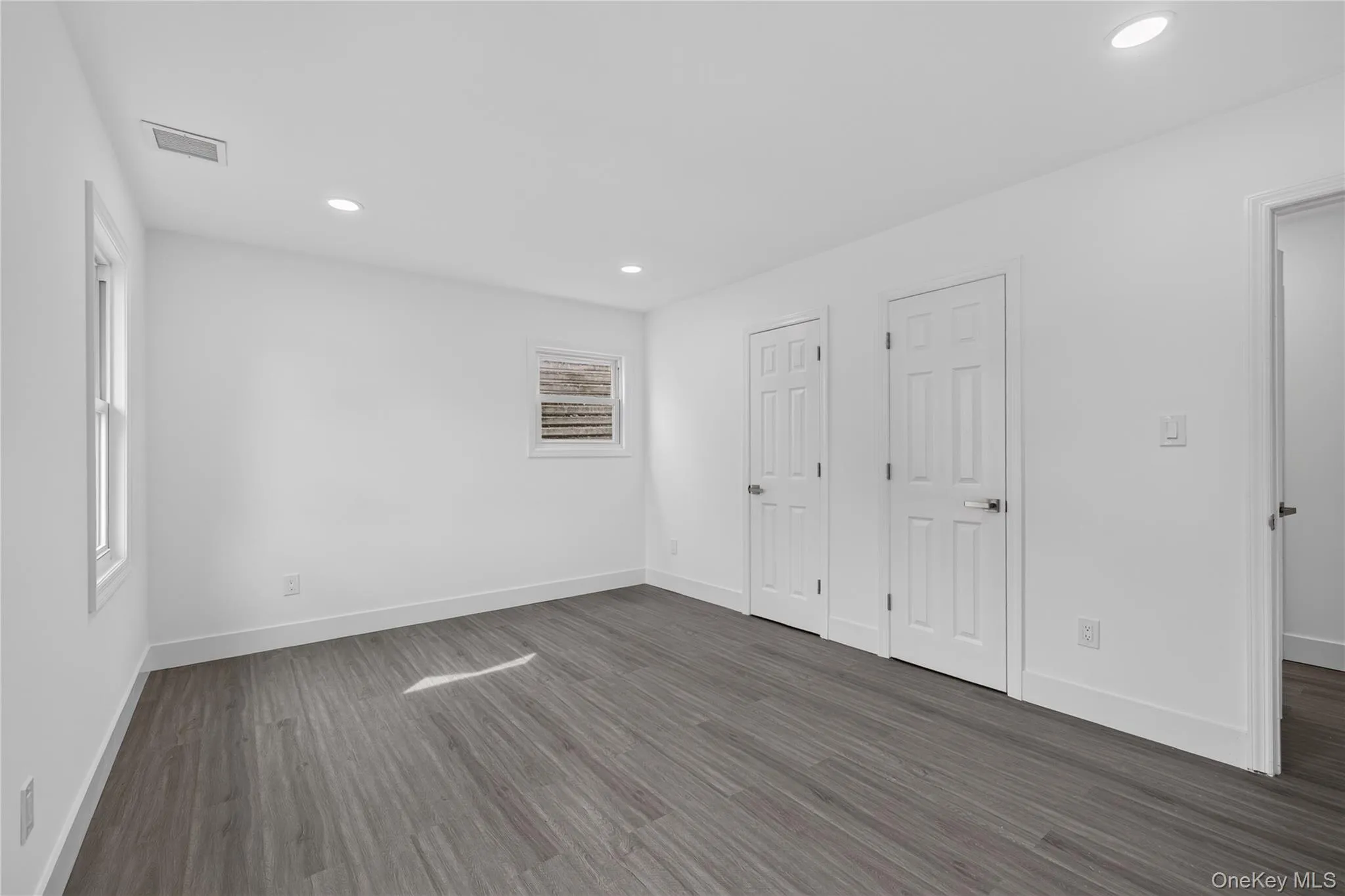 42 Clymer Street, Brookhaven, NY, 5 Bedrooms Bedrooms, 11 Rooms Rooms,2 BathroomsBathrooms,Residential,For Rent,Clymer,0,1046952 42 Clymer Street, Brookhaven, NY, 5 Bedrooms Bedrooms, 11 Rooms Rooms,2 BathroomsBathrooms,Residential,For Rent,Clymer,0,1046952