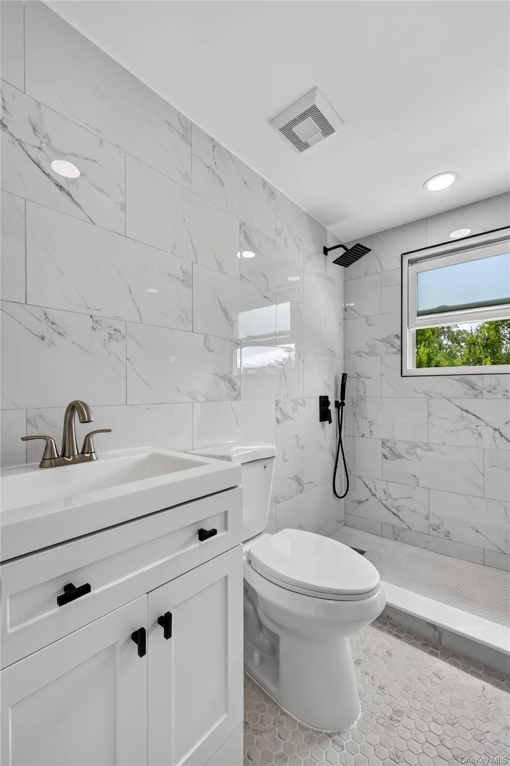 42 Clymer Street, Brookhaven, NY, 5 Bedrooms Bedrooms, 11 Rooms Rooms,2 BathroomsBathrooms,Residential,For Rent,Clymer,0,1046952 42 Clymer Street, Brookhaven, NY, 5 Bedrooms Bedrooms, 11 Rooms Rooms,2 BathroomsBathrooms,Residential,For Rent,Clymer,0,1046952