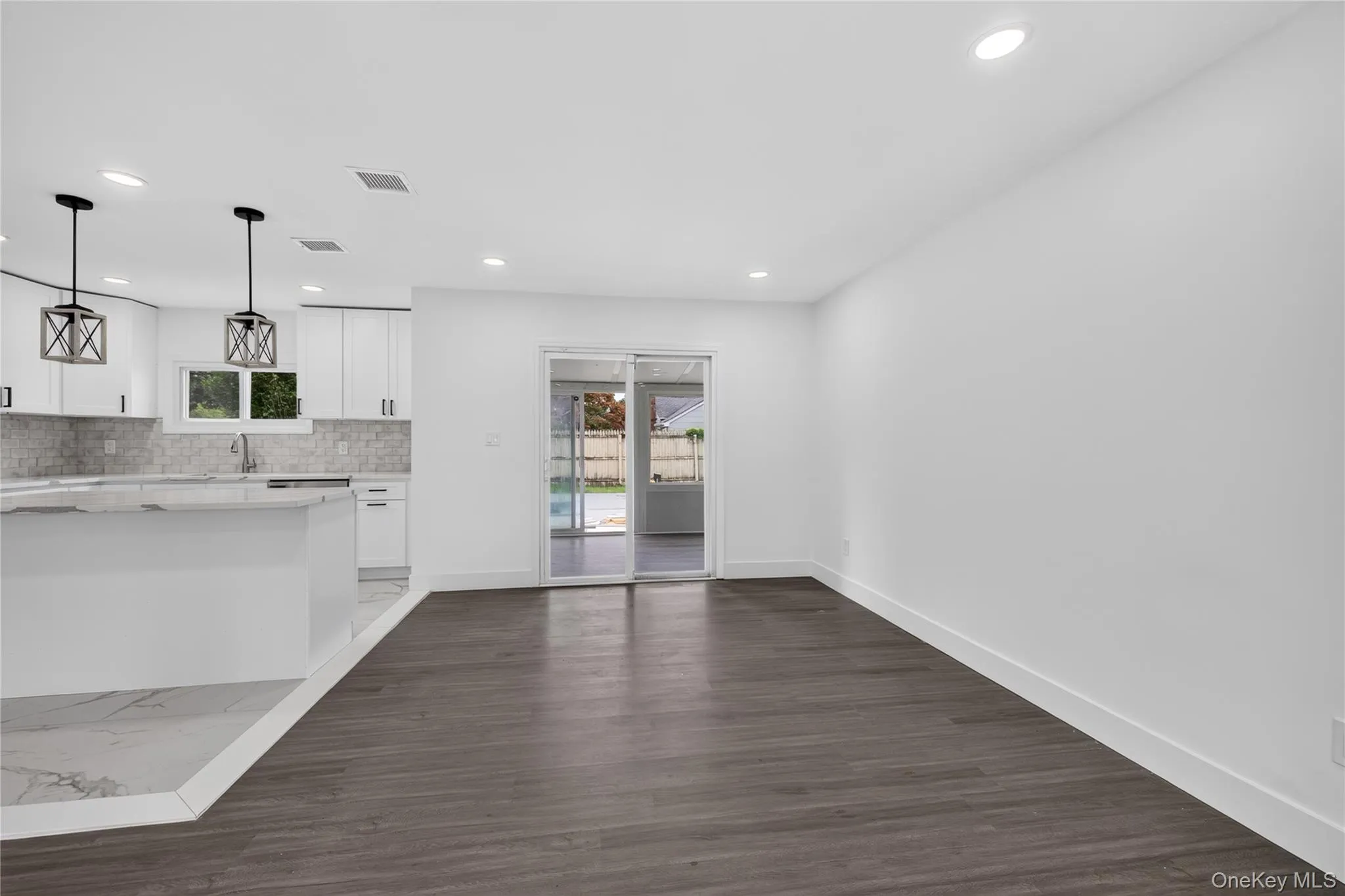42 Clymer Street, Brookhaven, NY, 5 Bedrooms Bedrooms, 11 Rooms Rooms,2 BathroomsBathrooms,Residential,For Rent,Clymer,0,1046952 42 Clymer Street, Brookhaven, NY, 5 Bedrooms Bedrooms, 11 Rooms Rooms,2 BathroomsBathrooms,Residential,For Rent,Clymer,0,1046952