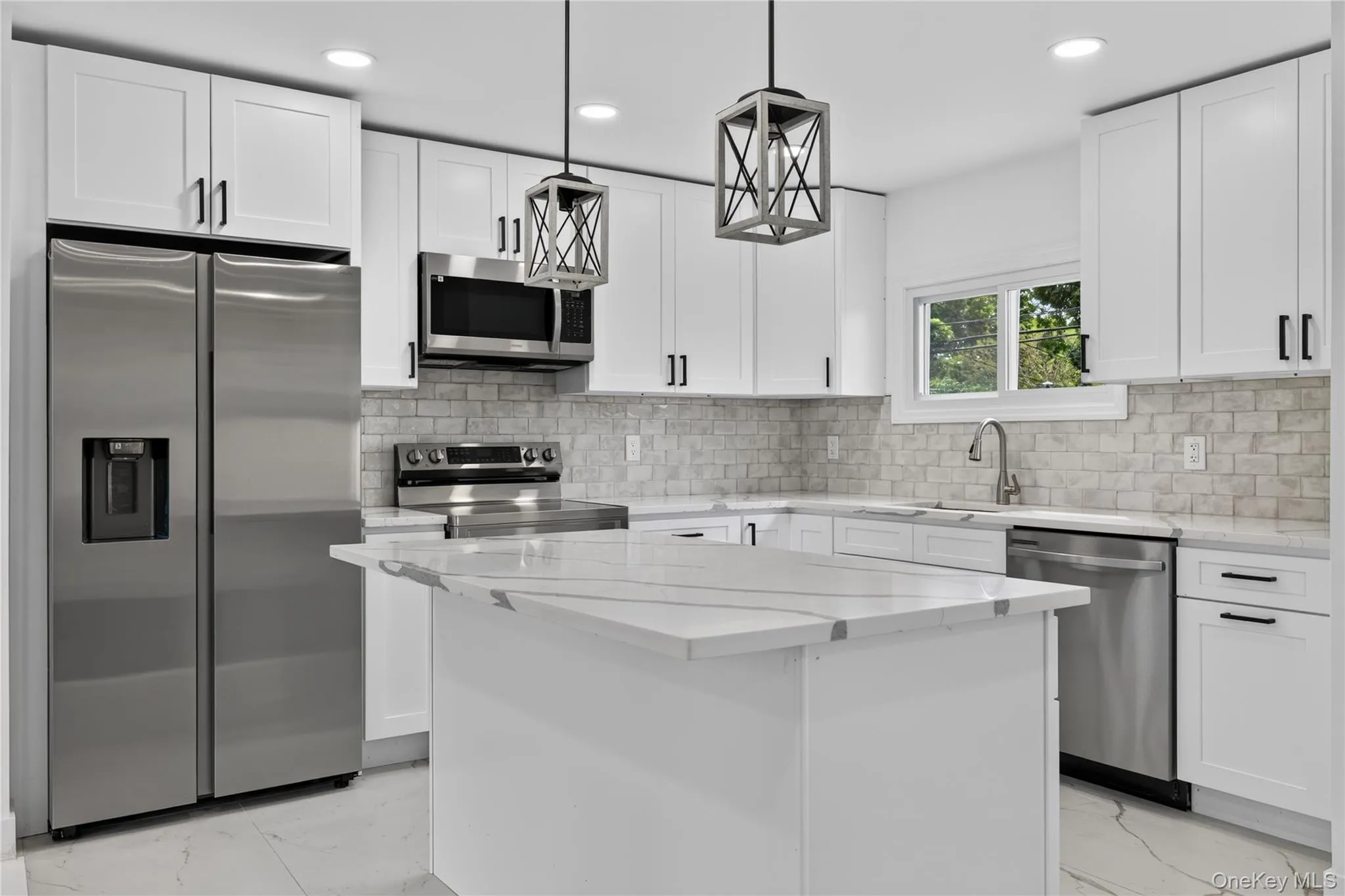 42 Clymer Street, Brookhaven, NY, 5 Bedrooms Bedrooms, 11 Rooms Rooms,2 BathroomsBathrooms,Residential,For Rent,Clymer,0,1046952 42 Clymer Street, Brookhaven, NY, 5 Bedrooms Bedrooms, 11 Rooms Rooms,2 BathroomsBathrooms,Residential,For Rent,Clymer,0,1046952