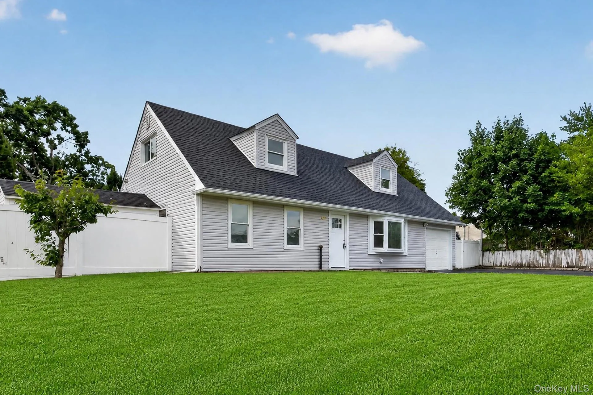 42 Clymer Street, Brookhaven, NY, 5 Bedrooms Bedrooms, 11 Rooms Rooms,2 BathroomsBathrooms,Residential,For Rent,Clymer,0,1046952 42 Clymer Street, Brookhaven, NY, 5 Bedrooms Bedrooms, 11 Rooms Rooms,2 BathroomsBathrooms,Residential,For Rent,Clymer,0,1046952