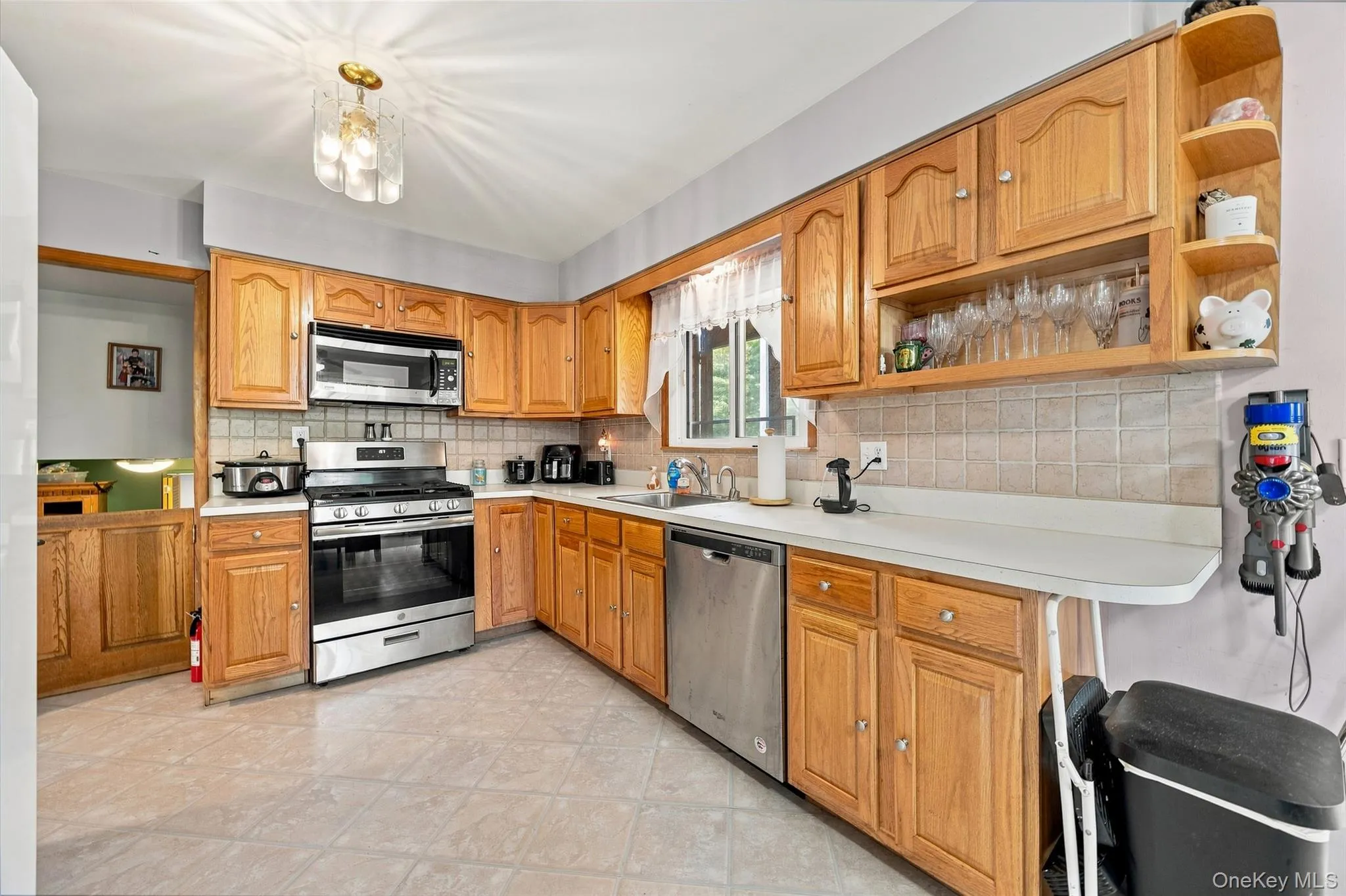 121 Hammond Road, Haverstraw, NY, 5 Bedrooms Bedrooms, 14 Rooms Rooms,3 BathroomsBathrooms,Residential,For Rent,Hammond,0,1046955 121 Hammond Road, Haverstraw, NY, 5 Bedrooms Bedrooms, 14 Rooms Rooms,3 BathroomsBathrooms,Residential,For Rent,Hammond,0,1046955