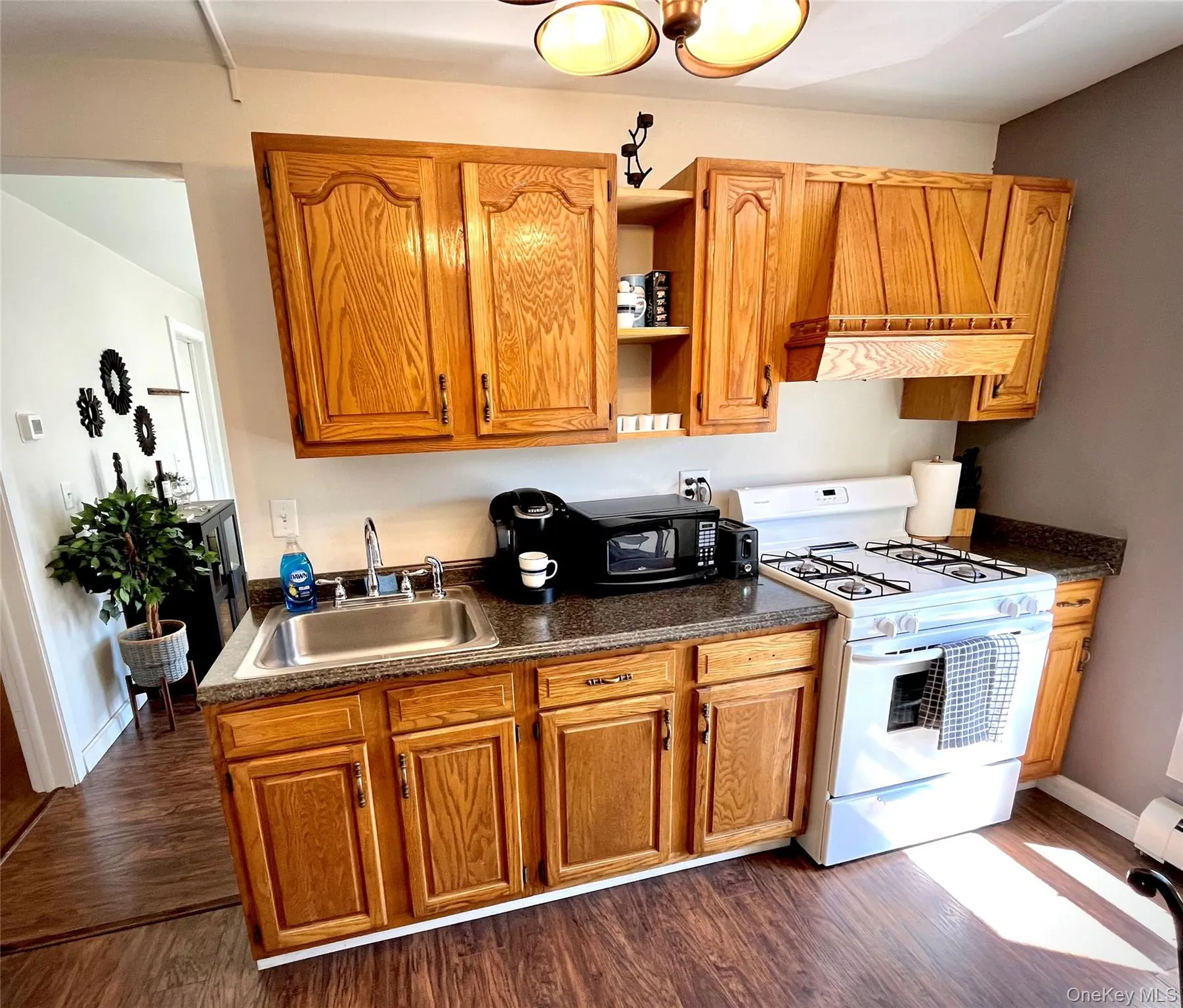 29 Main Street, Warwick (town), NY, 1 Bedroom Bedrooms, 4 Rooms Rooms,1 BathroomBathrooms,Residential Lease,For Rent,Main,0,1046958 29 Main Street, Warwick (town), NY, 1 Bedroom Bedrooms, 4 Rooms Rooms,1 BathroomBathrooms,Residential Lease,For Rent,Main,0,1046958