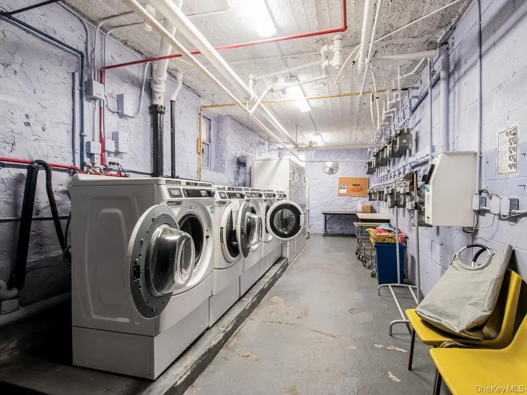 306 Mosholu Parkway, New York, NY, 1 Bedroom Bedrooms, 5 Rooms Rooms,1 BathroomBathrooms,Residential,For Rent,Mosholu,0,1046962 306 Mosholu Parkway, New York, NY, 1 Bedroom Bedrooms, 5 Rooms Rooms,1 BathroomBathrooms,Residential,For Rent,Mosholu,0,1046962