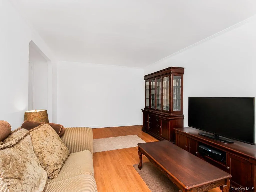 306 Mosholu Parkway, New York, NY, 1 Bedroom Bedrooms, 5 Rooms Rooms,1 BathroomBathrooms,Residential,For Rent,Mosholu,0,1046962 306 Mosholu Parkway, New York, NY, 1 Bedroom Bedrooms, 5 Rooms Rooms,1 BathroomBathrooms,Residential,For Rent,Mosholu,0,1046962