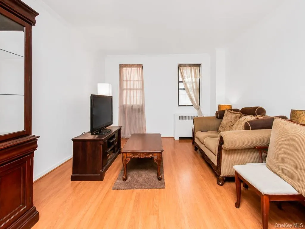 306 Mosholu Parkway, New York, NY, 1 Bedroom Bedrooms, 5 Rooms Rooms,1 BathroomBathrooms,Residential,For Rent,Mosholu,0,1046962 306 Mosholu Parkway, New York, NY, 1 Bedroom Bedrooms, 5 Rooms Rooms,1 BathroomBathrooms,Residential,For Rent,Mosholu,0,1046962
