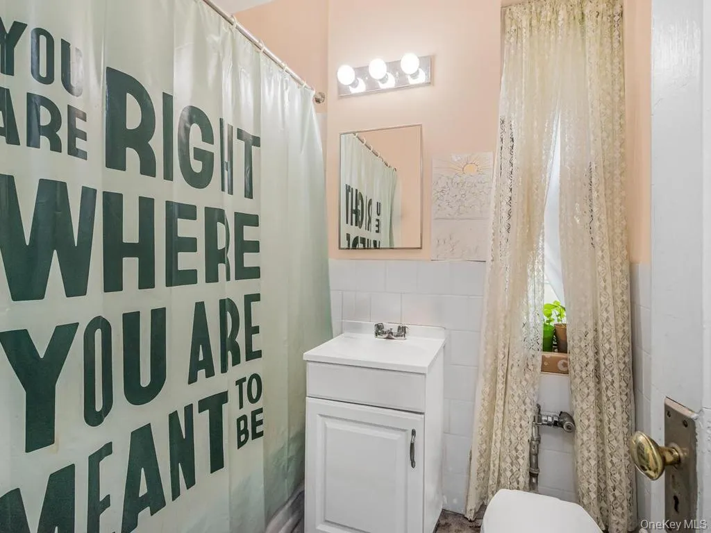 306 Mosholu Parkway, New York, NY, 1 Bedroom Bedrooms, 5 Rooms Rooms,1 BathroomBathrooms,Residential,For Rent,Mosholu,0,1046962 306 Mosholu Parkway, New York, NY, 1 Bedroom Bedrooms, 5 Rooms Rooms,1 BathroomBathrooms,Residential,For Rent,Mosholu,0,1046962