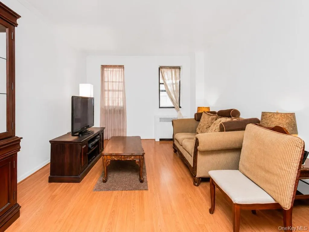306 Mosholu Parkway, New York, NY, 1 Bedroom Bedrooms, 5 Rooms Rooms,1 BathroomBathrooms,Residential,For Rent,Mosholu,0,1046962 306 Mosholu Parkway, New York, NY, 1 Bedroom Bedrooms, 5 Rooms Rooms,1 BathroomBathrooms,Residential,For Rent,Mosholu,0,1046962
