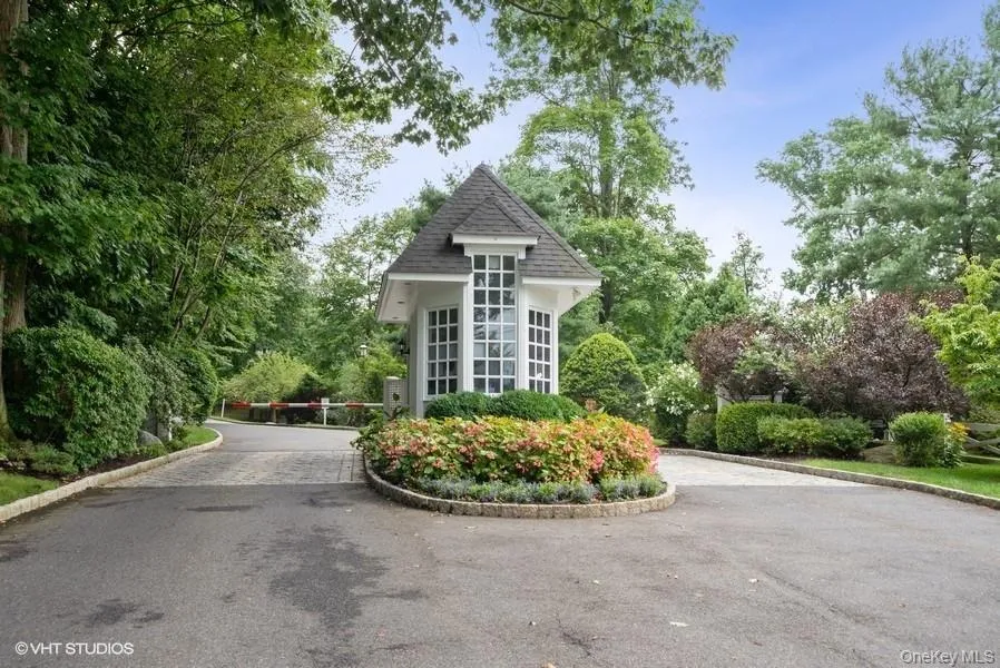 22 Berrybush Lane, Greenburgh, NY, 2 Bedrooms Bedrooms, 5 Rooms Rooms,3 BathroomsBathrooms,Residential,For Rent,Berrybush,0,1046963 22 Berrybush Lane, Greenburgh, NY, 2 Bedrooms Bedrooms, 5 Rooms Rooms,3 BathroomsBathrooms,Residential,For Rent,Berrybush,0,1046963