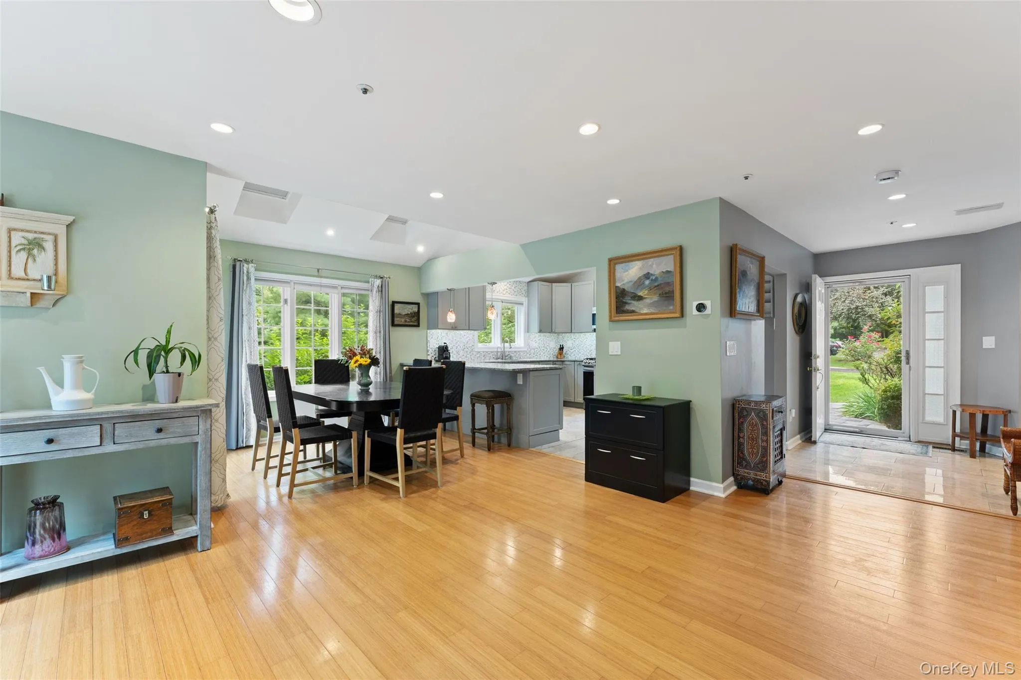 22 Berrybush Lane, Greenburgh, NY, 2 Bedrooms Bedrooms, 5 Rooms Rooms,3 BathroomsBathrooms,Residential,For Rent,Berrybush,0,1046963 22 Berrybush Lane, Greenburgh, NY, 2 Bedrooms Bedrooms, 5 Rooms Rooms,3 BathroomsBathrooms,Residential,For Rent,Berrybush,0,1046963