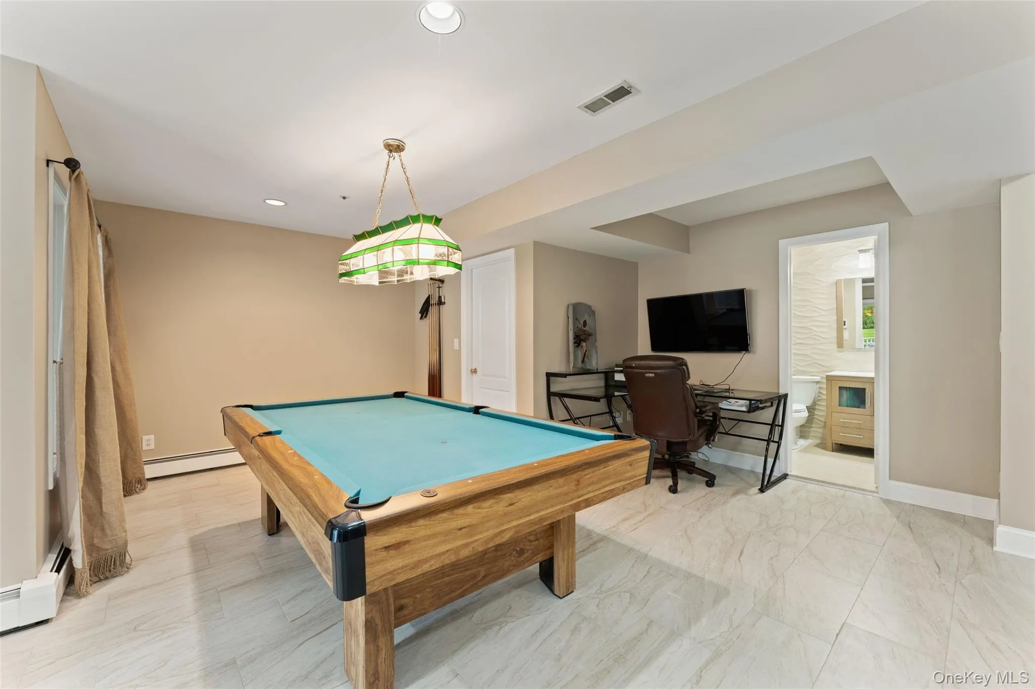 22 Berrybush Lane, Greenburgh, NY, 2 Bedrooms Bedrooms, 5 Rooms Rooms,3 BathroomsBathrooms,Residential,For Rent,Berrybush,0,1046963 22 Berrybush Lane, Greenburgh, NY, 2 Bedrooms Bedrooms, 5 Rooms Rooms,3 BathroomsBathrooms,Residential,For Rent,Berrybush,0,1046963
