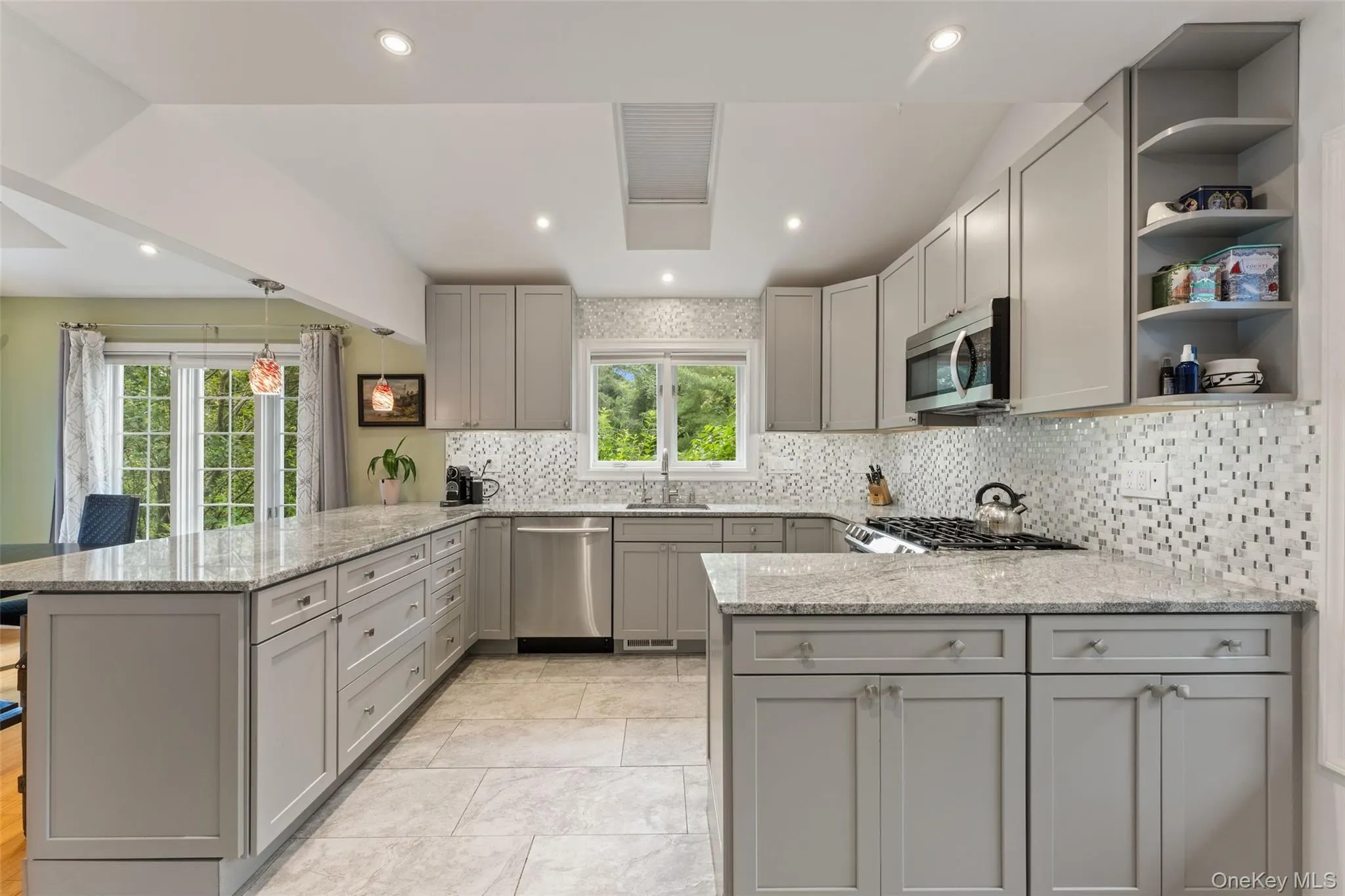 22 Berrybush Lane, Greenburgh, NY, 2 Bedrooms Bedrooms, 5 Rooms Rooms,3 BathroomsBathrooms,Residential,For Rent,Berrybush,0,1046963 22 Berrybush Lane, Greenburgh, NY, 2 Bedrooms Bedrooms, 5 Rooms Rooms,3 BathroomsBathrooms,Residential,For Rent,Berrybush,0,1046963