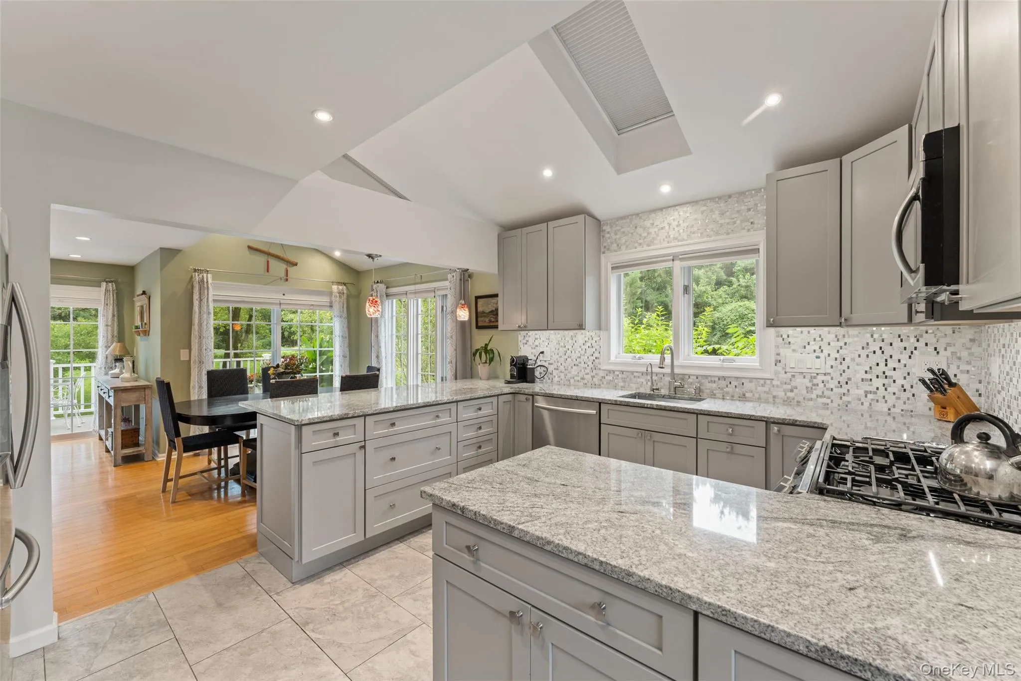 22 Berrybush Lane, Greenburgh, NY, 2 Bedrooms Bedrooms, 5 Rooms Rooms,3 BathroomsBathrooms,Residential,For Rent,Berrybush,0,1046963 22 Berrybush Lane, Greenburgh, NY, 2 Bedrooms Bedrooms, 5 Rooms Rooms,3 BathroomsBathrooms,Residential,For Rent,Berrybush,0,1046963