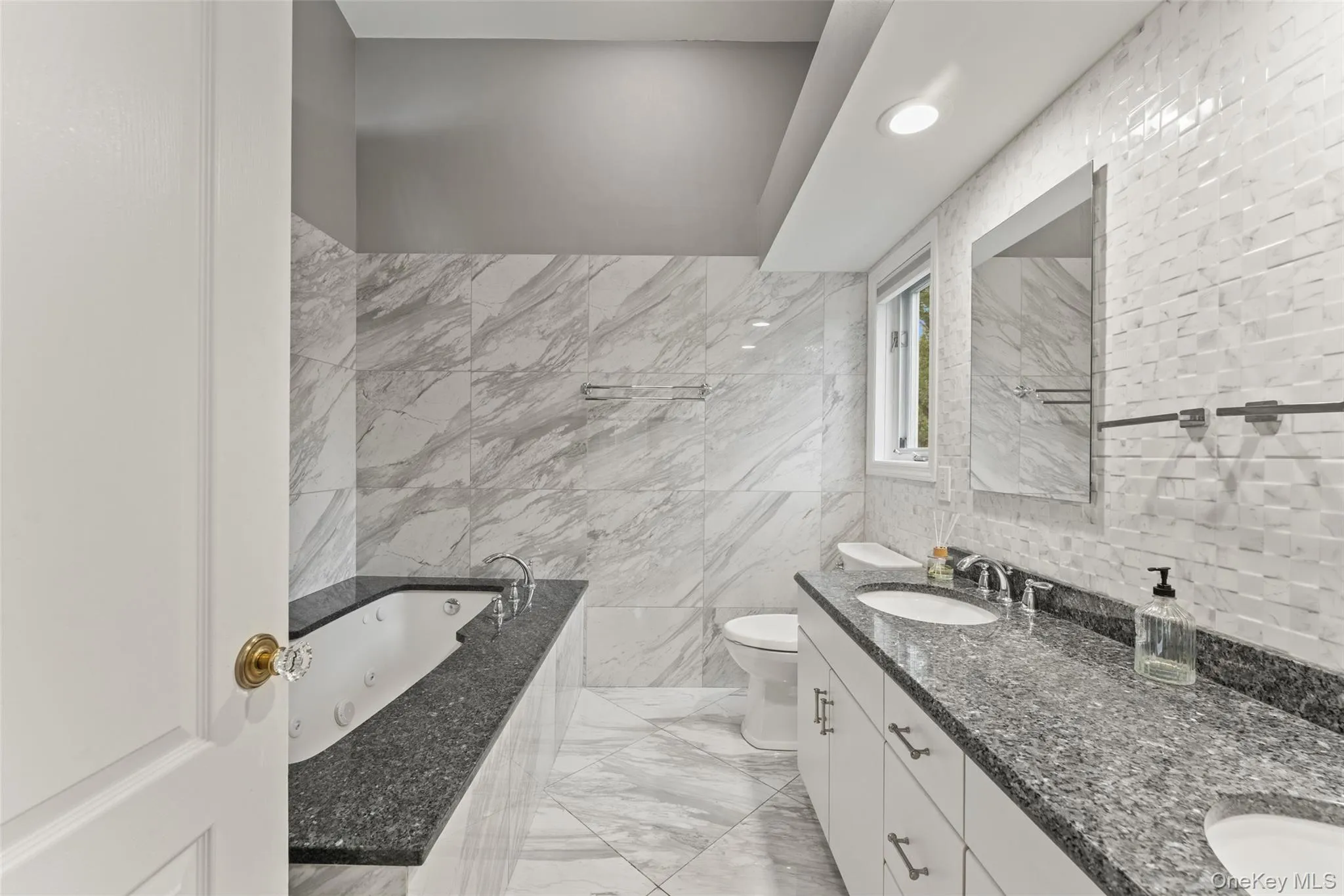 22 Berrybush Lane, Greenburgh, NY, 2 Bedrooms Bedrooms, 5 Rooms Rooms,3 BathroomsBathrooms,Residential,For Rent,Berrybush,0,1046963 22 Berrybush Lane, Greenburgh, NY, 2 Bedrooms Bedrooms, 5 Rooms Rooms,3 BathroomsBathrooms,Residential,For Rent,Berrybush,0,1046963