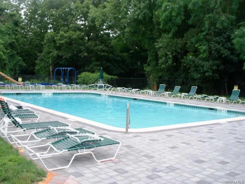 22 Berrybush Lane, Greenburgh, NY, 2 Bedrooms Bedrooms, 5 Rooms Rooms,3 BathroomsBathrooms,Residential,For Rent,Berrybush,0,1046963 22 Berrybush Lane, Greenburgh, NY, 2 Bedrooms Bedrooms, 5 Rooms Rooms,3 BathroomsBathrooms,Residential,For Rent,Berrybush,0,1046963