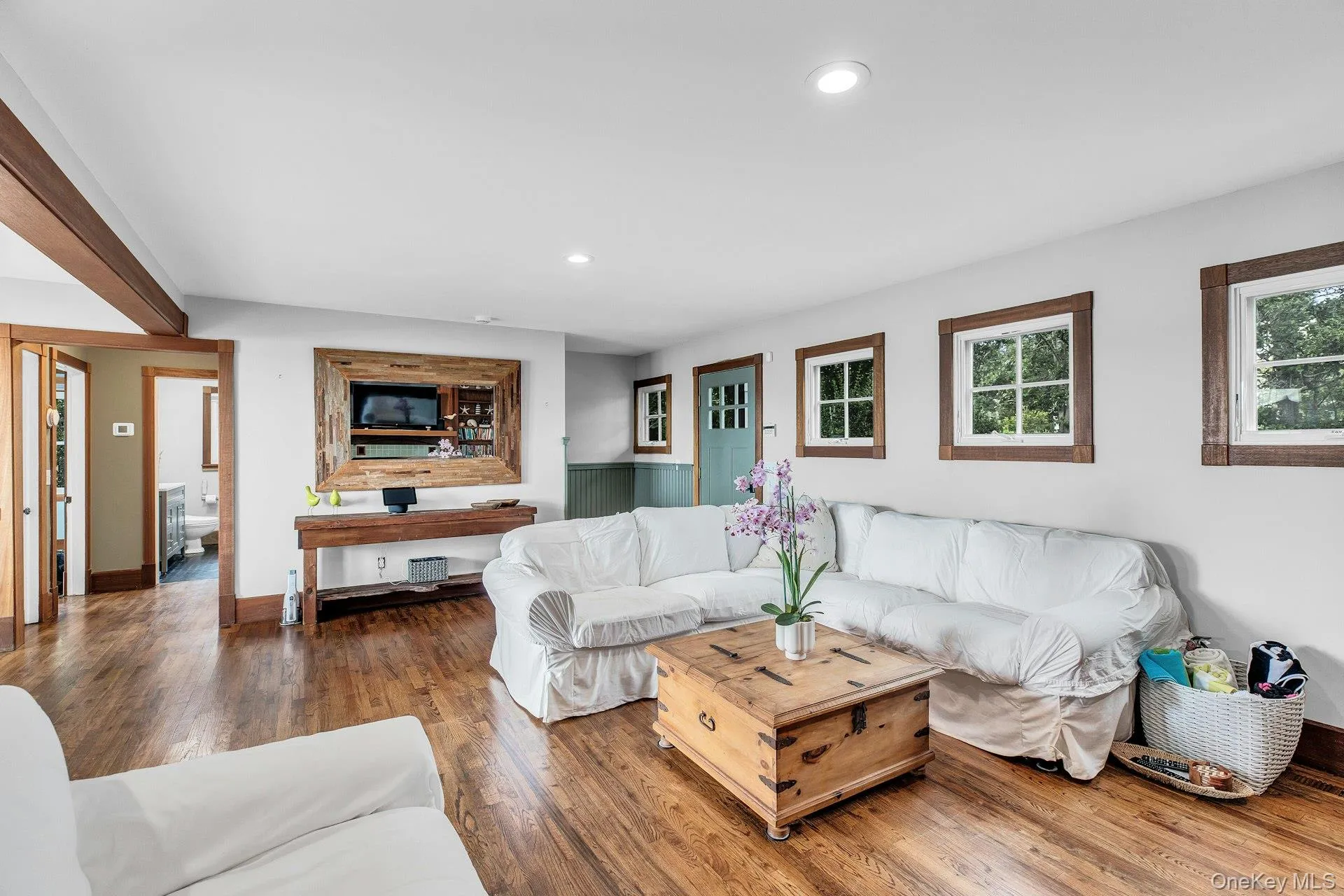 310 Montauk Highway, Southampton, NY, 3 Bedrooms Bedrooms, 6 Rooms Rooms,2 BathroomsBathrooms,Residential Lease,For Rent,Montauk,0,1046967 310 Montauk Highway, Southampton, NY, 3 Bedrooms Bedrooms, 6 Rooms Rooms,2 BathroomsBathrooms,Residential Lease,For Rent,Montauk,0,1046967