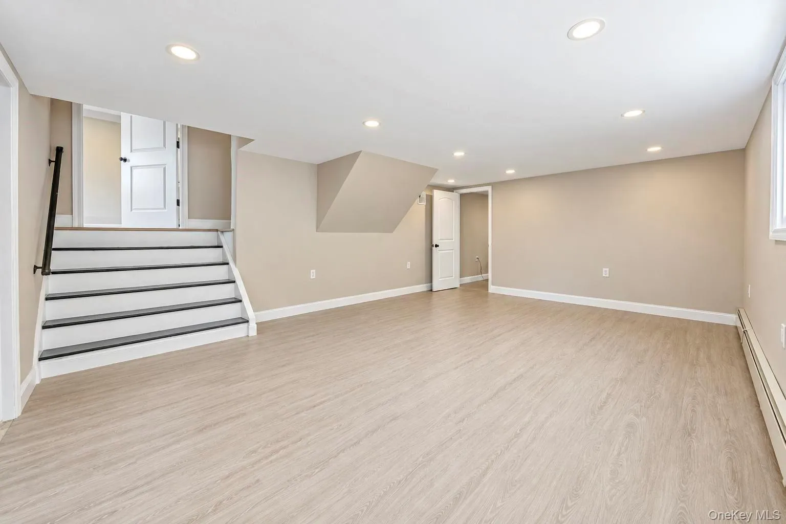 2020 Valentines Road, Oyster Bay, NY, 5 Bedrooms Bedrooms, 8 Rooms Rooms,3 BathroomsBathrooms,Residential,For Rent,Valentines,0,1046968 2020 Valentines Road, Oyster Bay, NY, 5 Bedrooms Bedrooms, 8 Rooms Rooms,3 BathroomsBathrooms,Residential,For Rent,Valentines,0,1046968