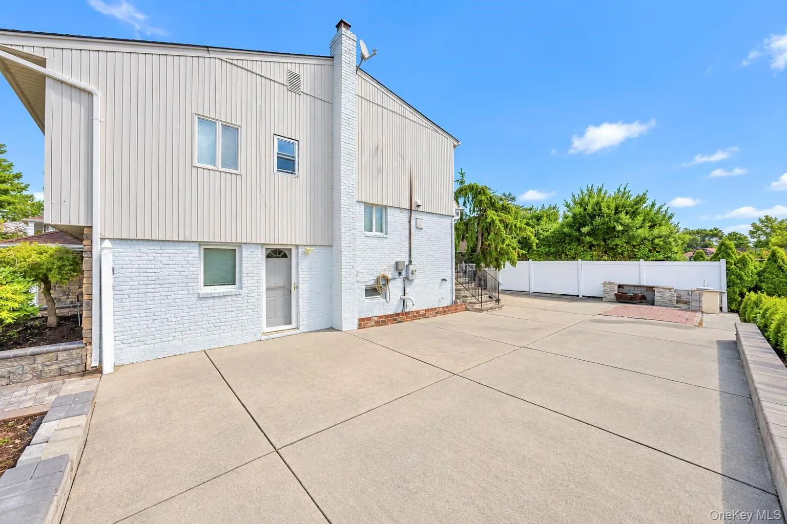 2020 Valentines Road, Oyster Bay, NY, 5 Bedrooms Bedrooms, 8 Rooms Rooms,3 BathroomsBathrooms,Residential,For Rent,Valentines,0,1046968 2020 Valentines Road, Oyster Bay, NY, 5 Bedrooms Bedrooms, 8 Rooms Rooms,3 BathroomsBathrooms,Residential,For Rent,Valentines,0,1046968