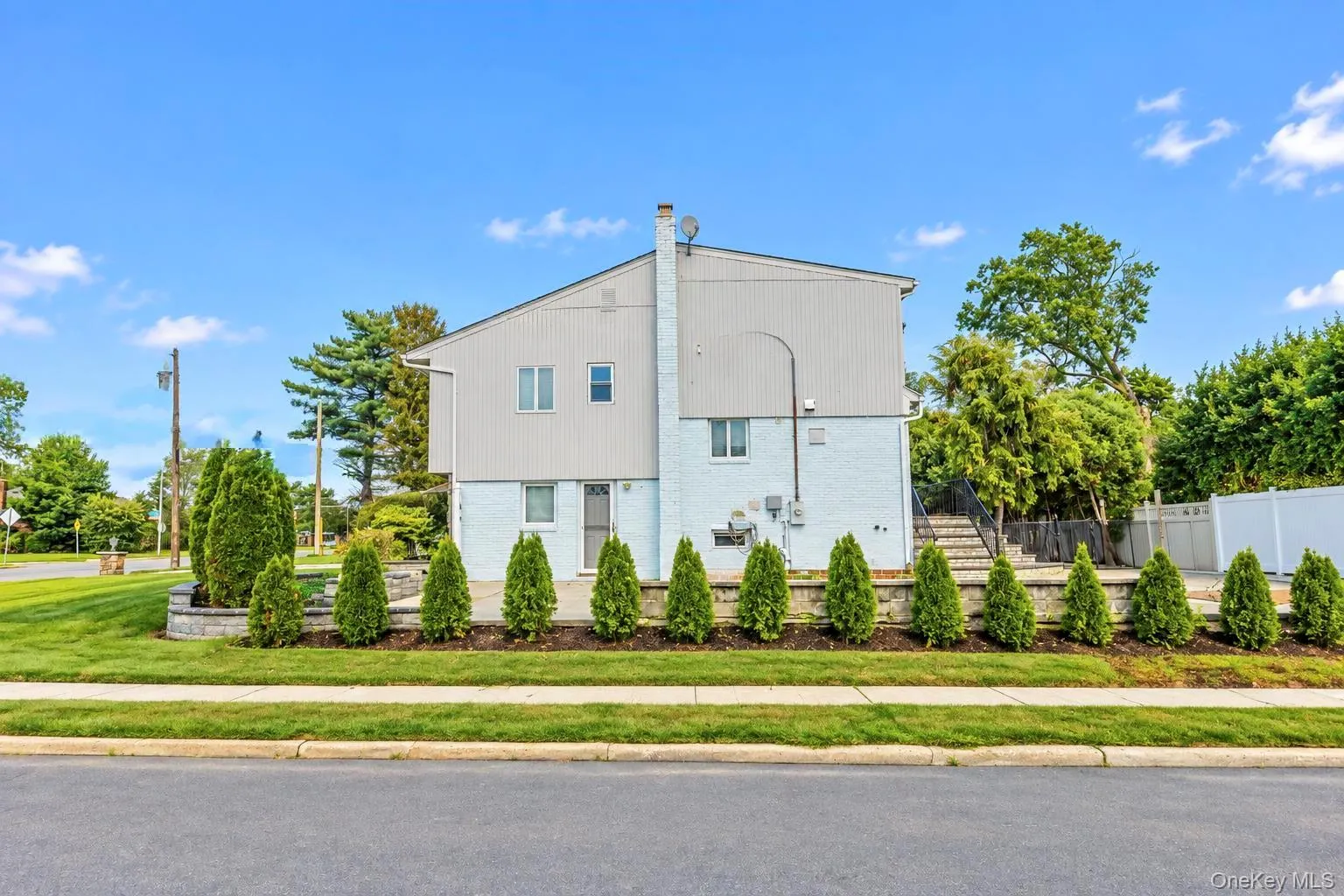 2020 Valentines Road, Oyster Bay, NY, 5 Bedrooms Bedrooms, 8 Rooms Rooms,3 BathroomsBathrooms,Residential,For Rent,Valentines,0,1046968 2020 Valentines Road, Oyster Bay, NY, 5 Bedrooms Bedrooms, 8 Rooms Rooms,3 BathroomsBathrooms,Residential,For Rent,Valentines,0,1046968
