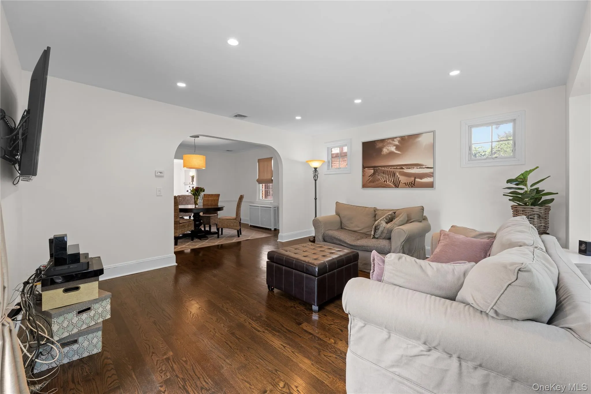 33 Ogden Avenue, North Hempstead, NY, 3 Bedrooms Bedrooms, 8 Rooms Rooms,2 BathroomsBathrooms,Residential,For Rent,Ogden,0,1046977 33 Ogden Avenue, North Hempstead, NY, 3 Bedrooms Bedrooms, 8 Rooms Rooms,2 BathroomsBathrooms,Residential,For Rent,Ogden,0,1046977