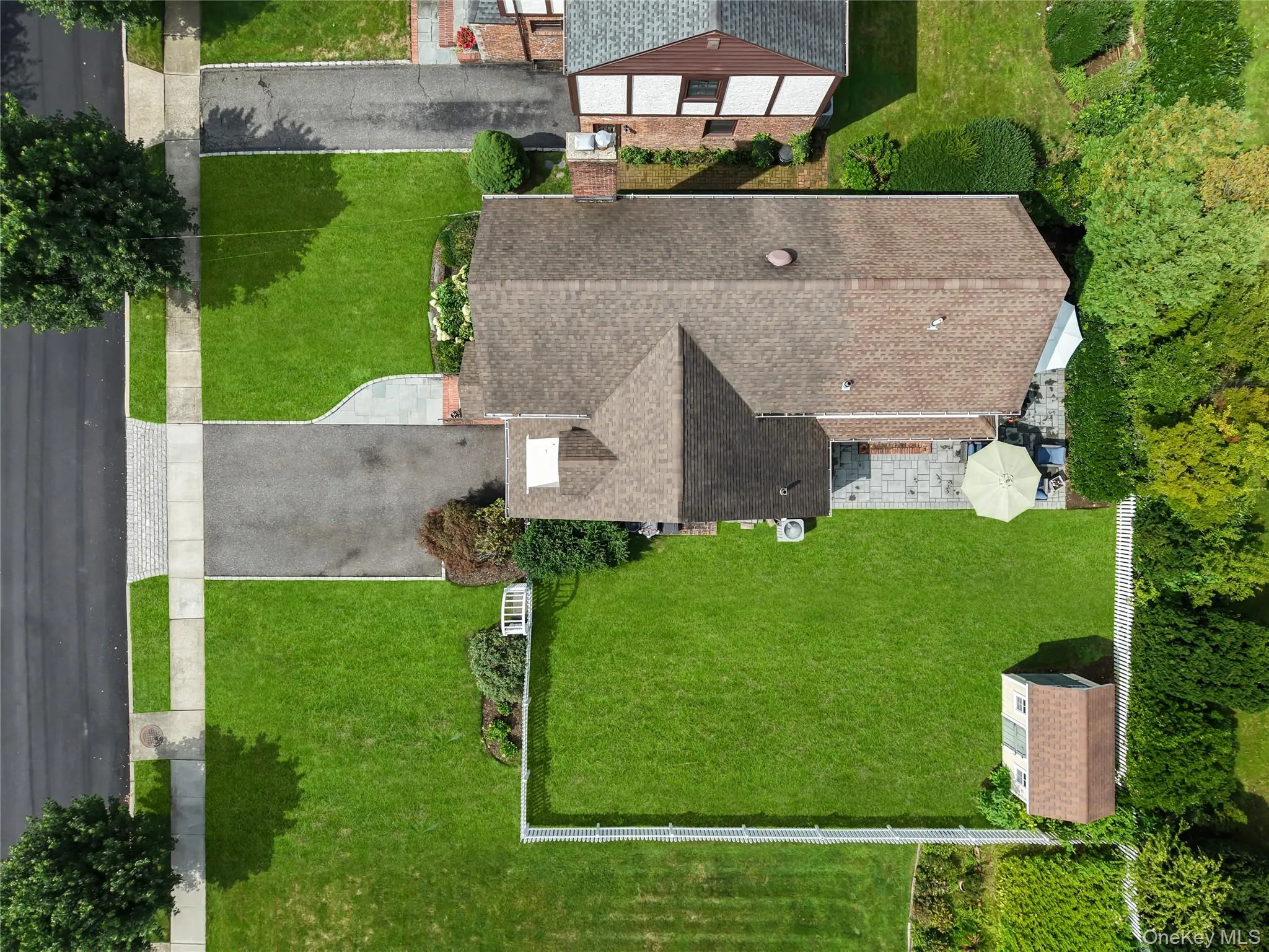 33 Ogden Avenue, North Hempstead, NY, 3 Bedrooms Bedrooms, 8 Rooms Rooms,2 BathroomsBathrooms,Residential,For Rent,Ogden,0,1046977 33 Ogden Avenue, North Hempstead, NY, 3 Bedrooms Bedrooms, 8 Rooms Rooms,2 BathroomsBathrooms,Residential,For Rent,Ogden,0,1046977